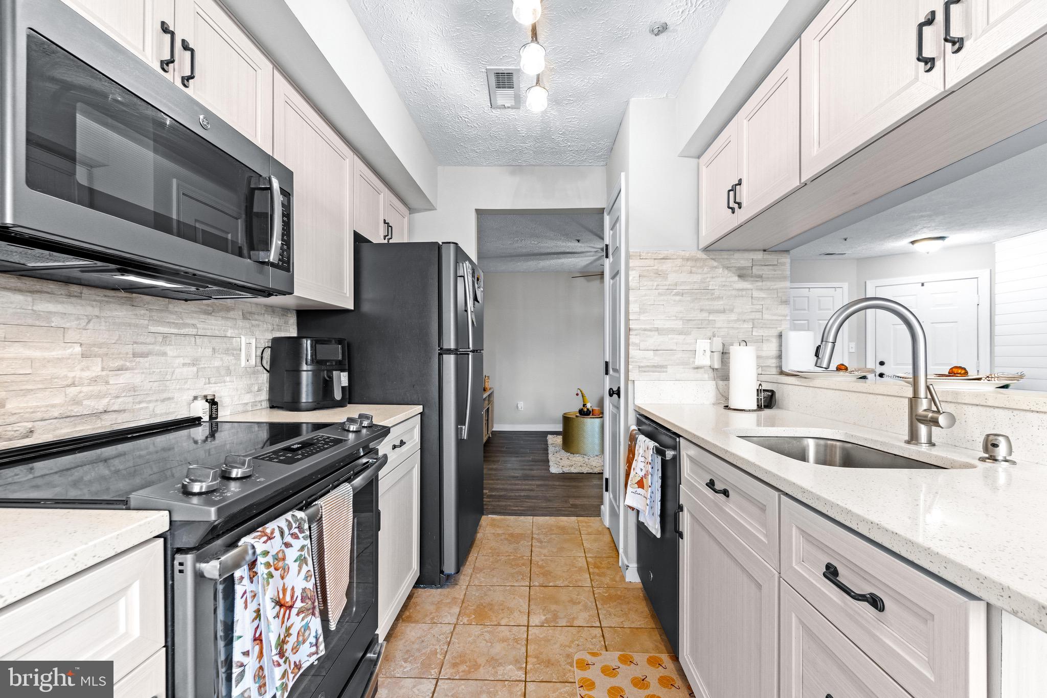 POND CONDOMINIUMS - Residential