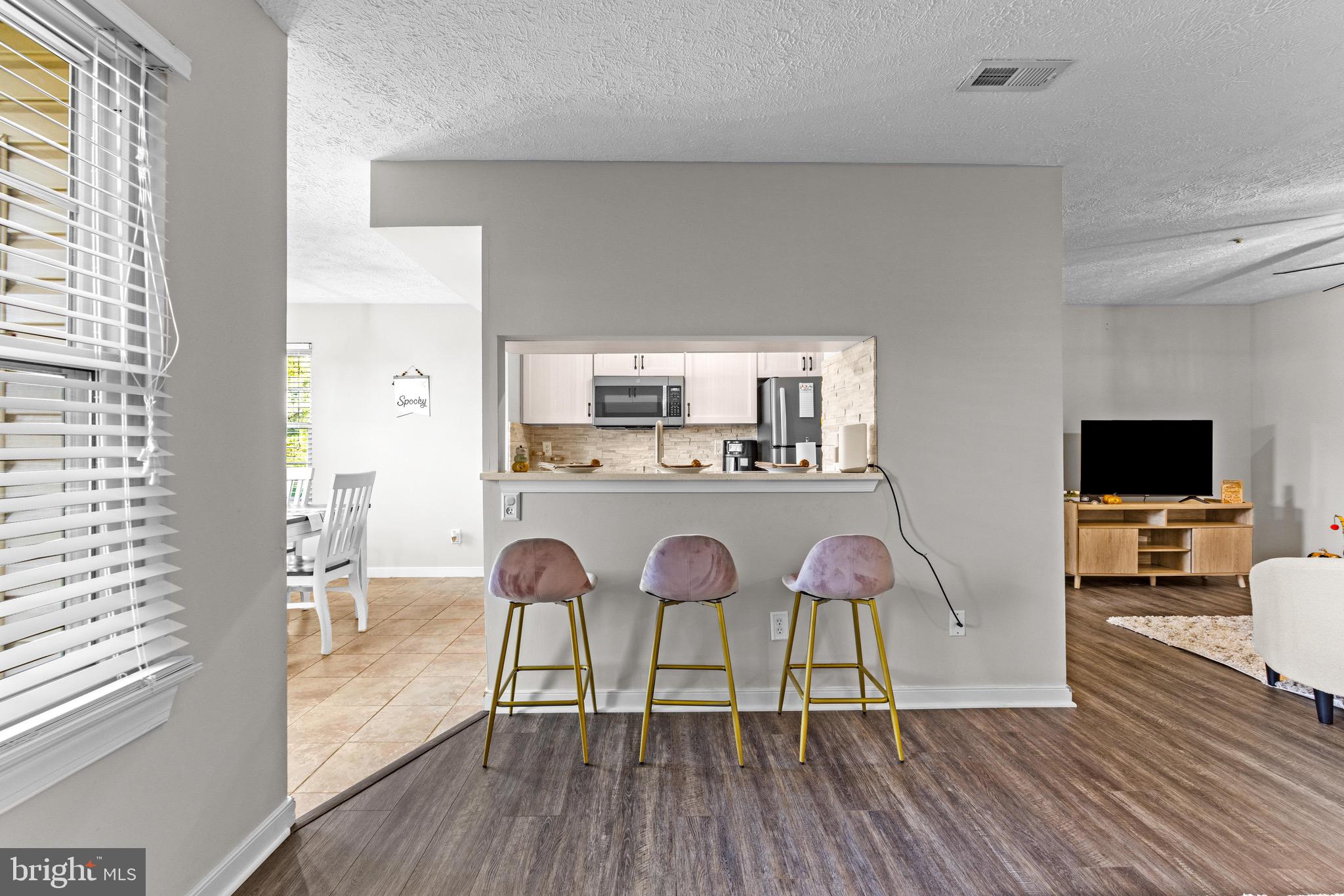 POND CONDOMINIUMS - Residential