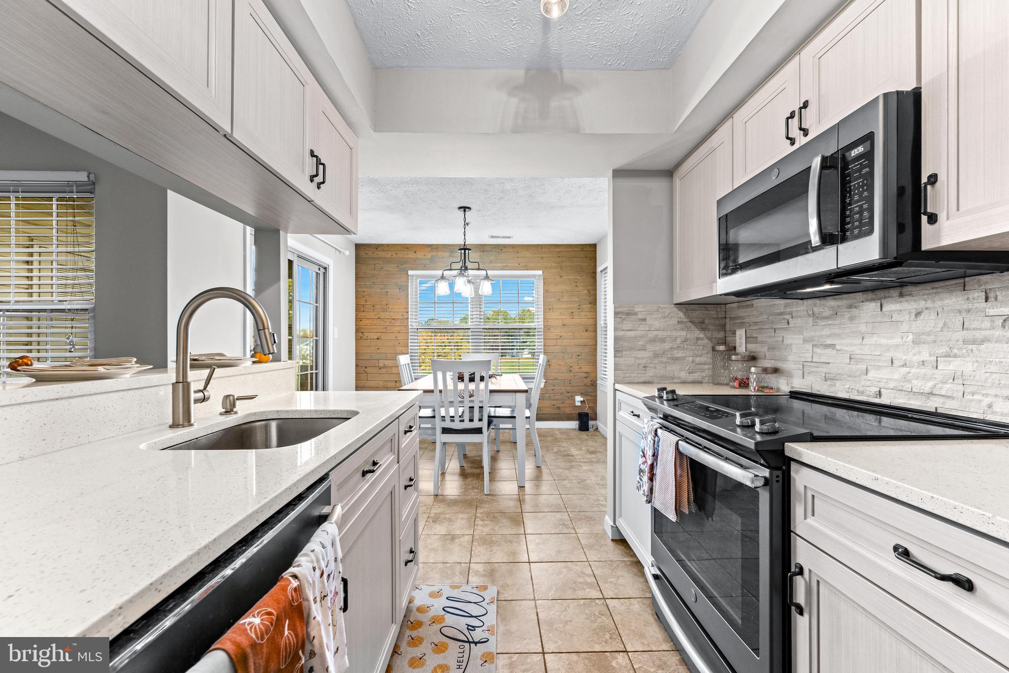 POND CONDOMINIUMS - Residential