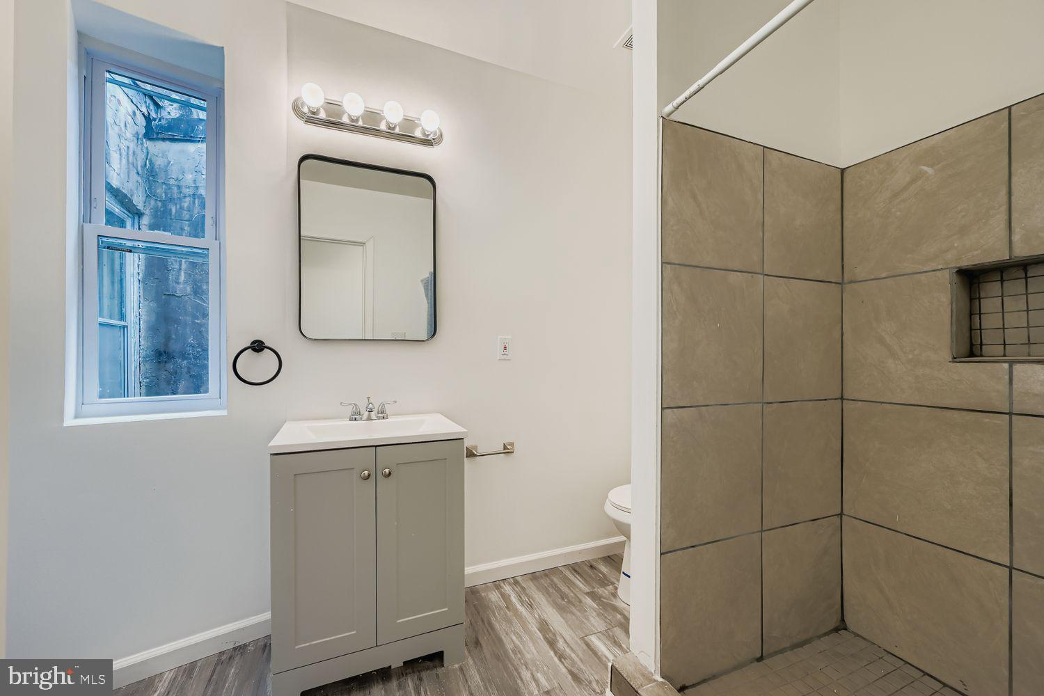 EAST BALTIMORE MIDWAY - Residential