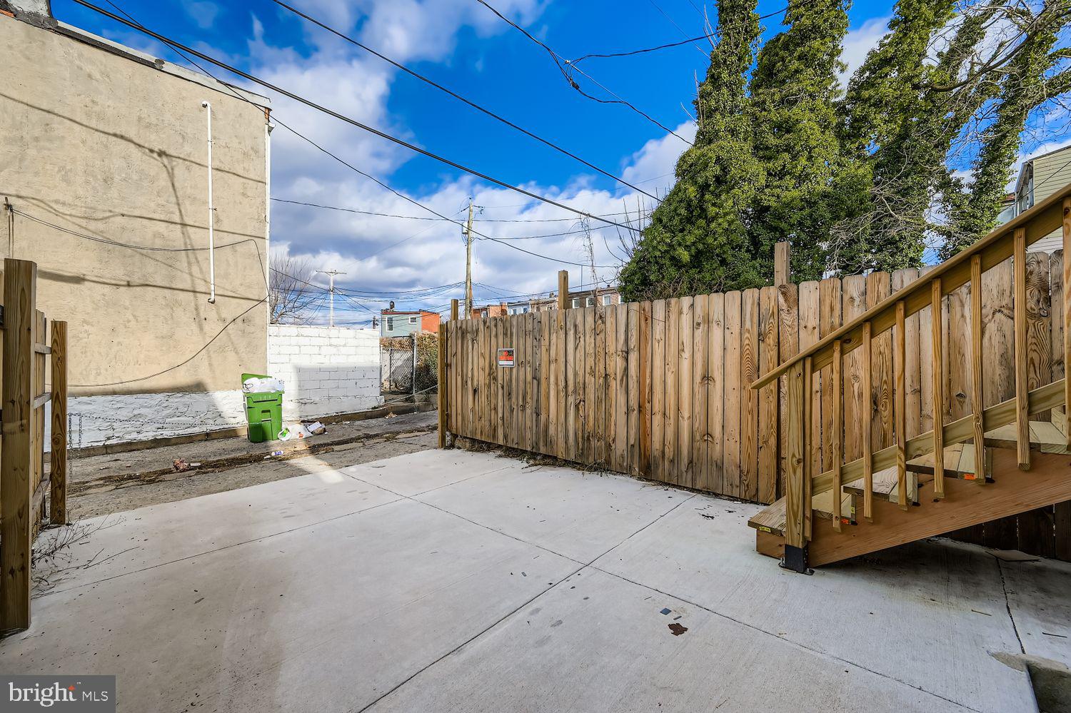 EAST BALTIMORE MIDWAY - Residential