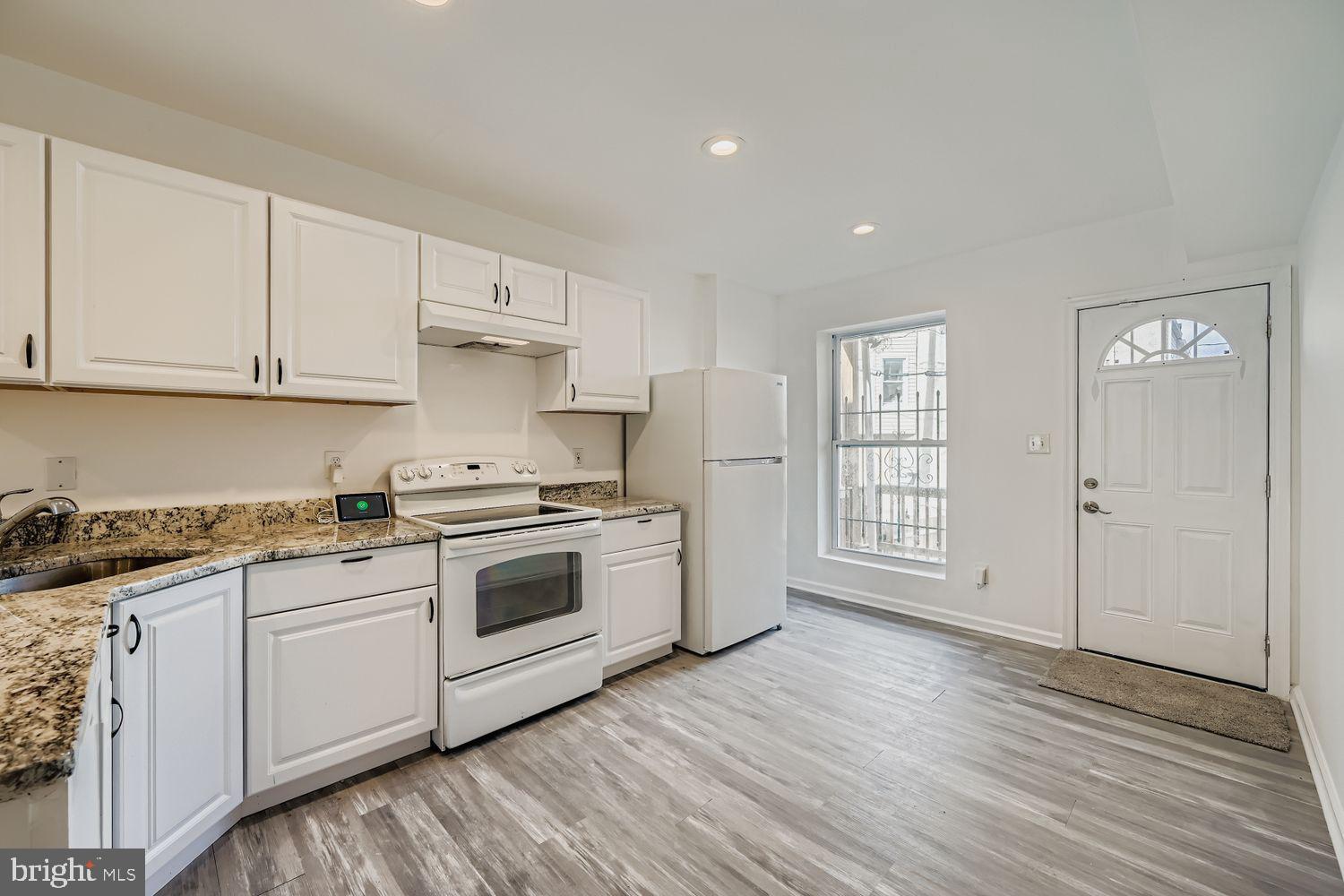 EAST BALTIMORE MIDWAY - Residential