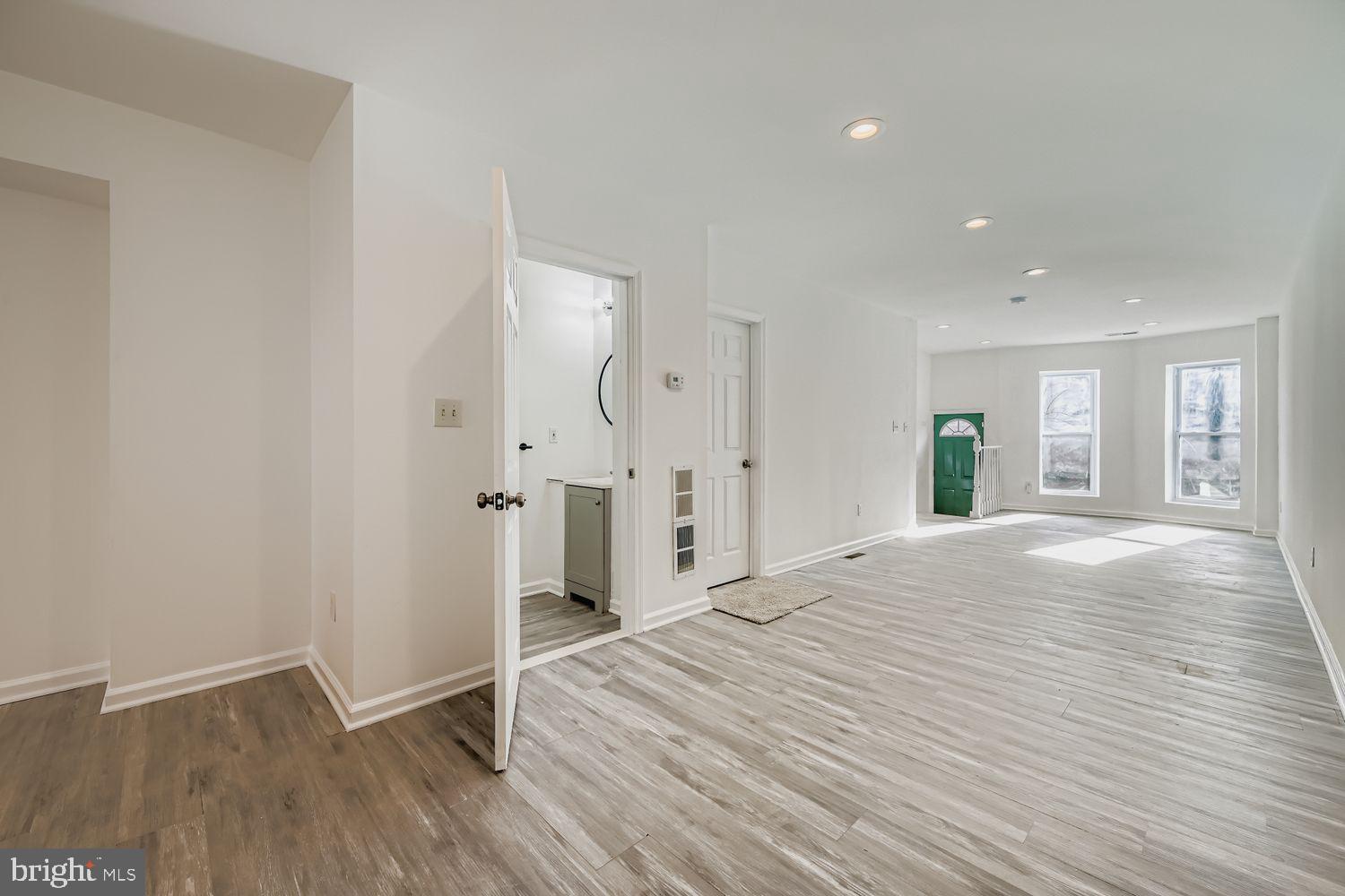 EAST BALTIMORE MIDWAY - Residential