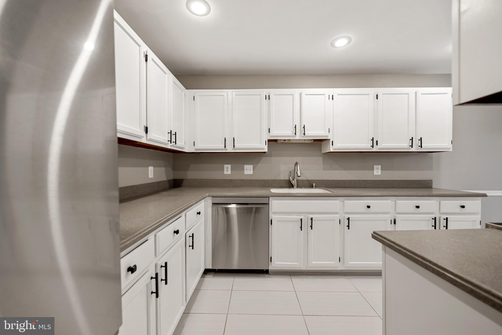 6104 OLD BRENTFORD COURT