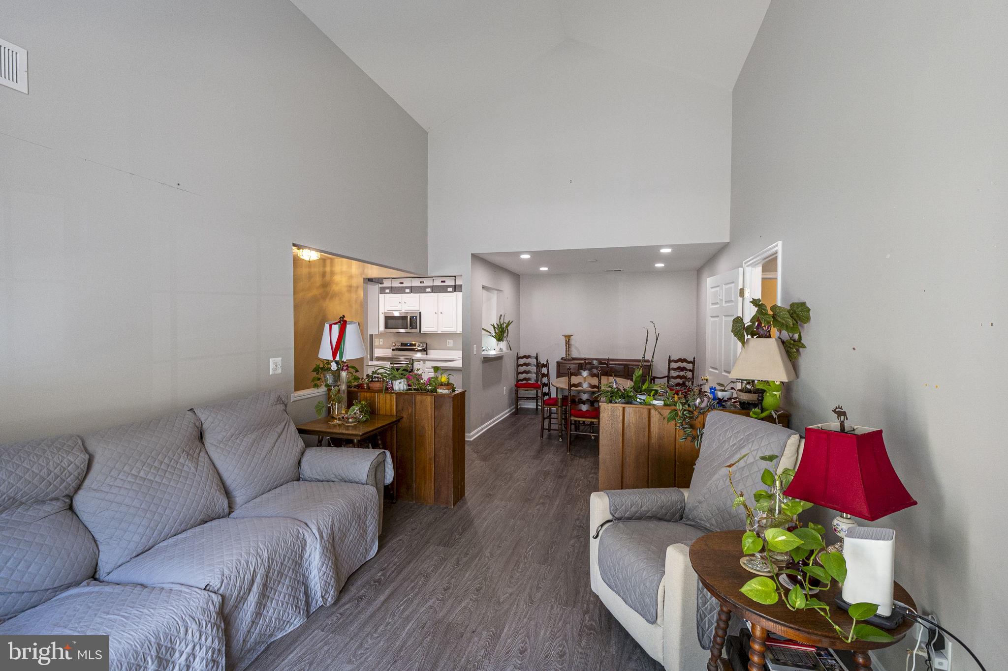 WINIFRED MANOR - Residential