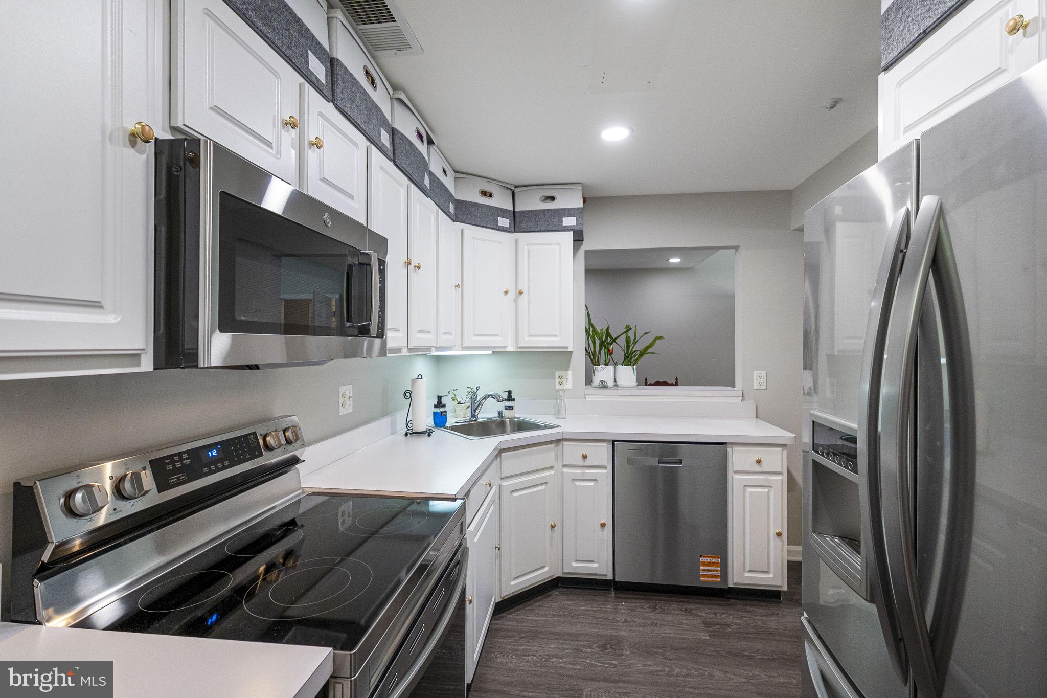 WINIFRED MANOR - Residential