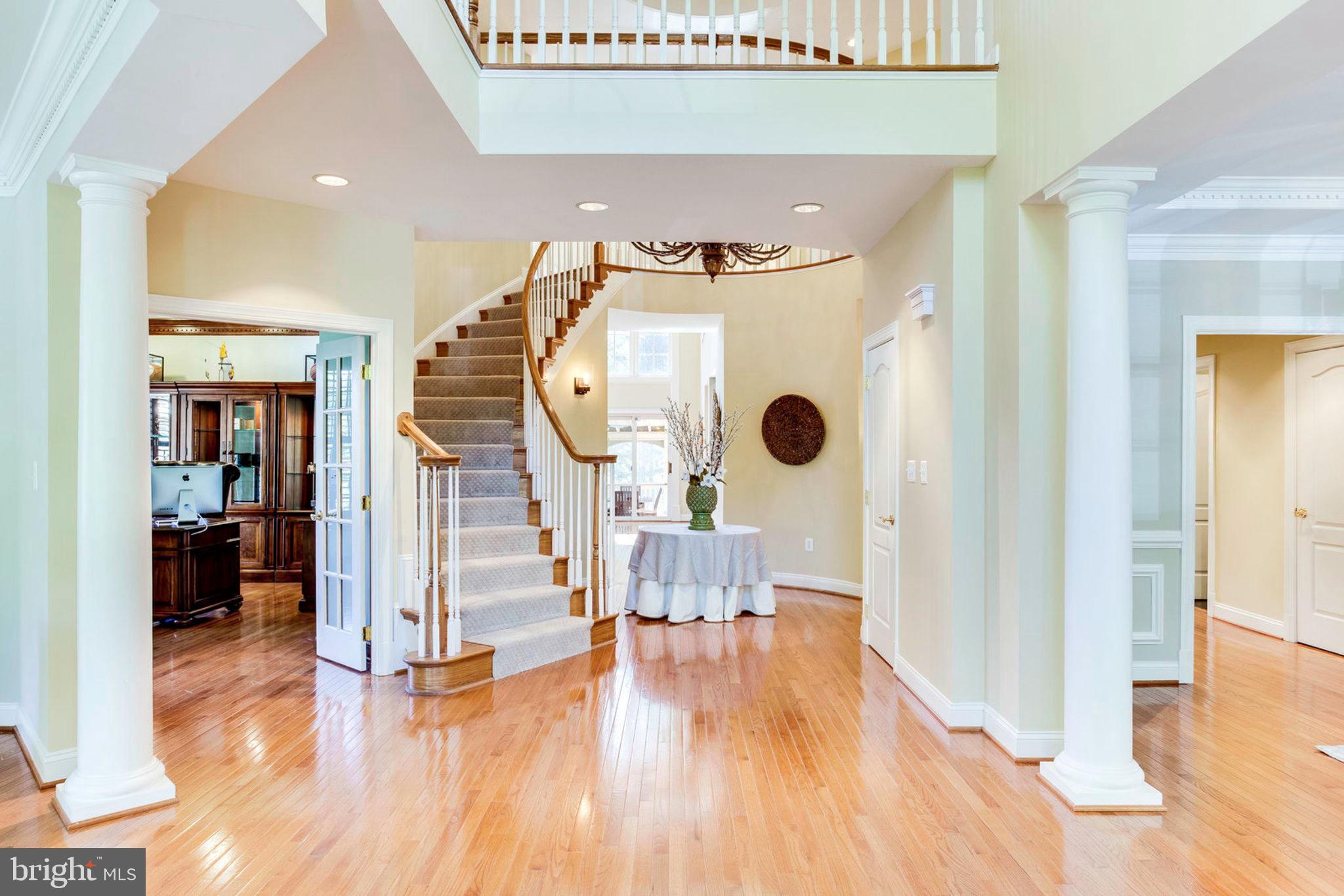 HUNTING HILLS - Residential