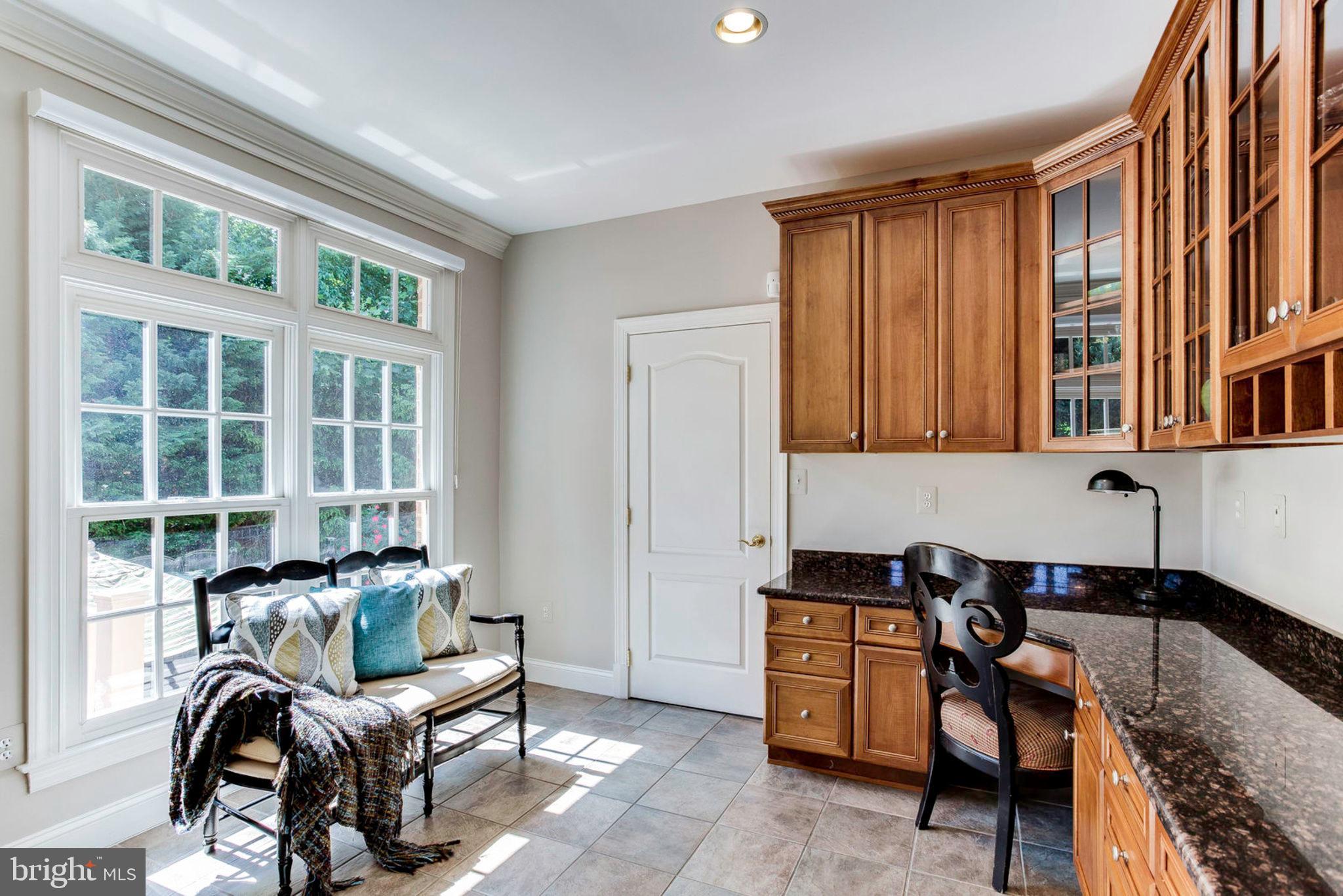 HUNTING HILLS - Residential