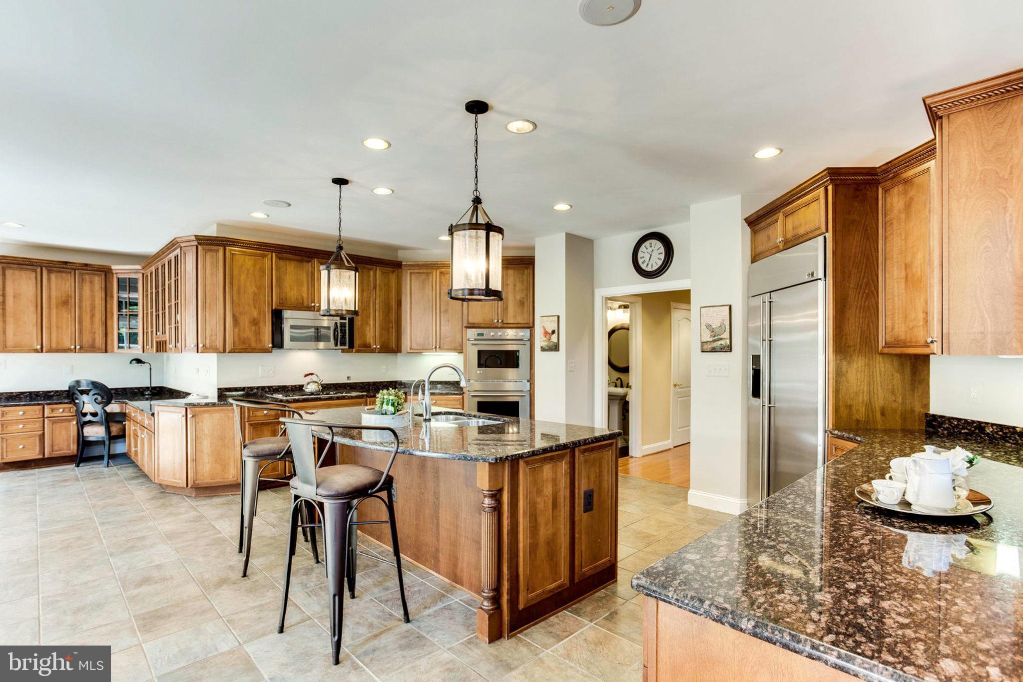 HUNTING HILLS - Residential