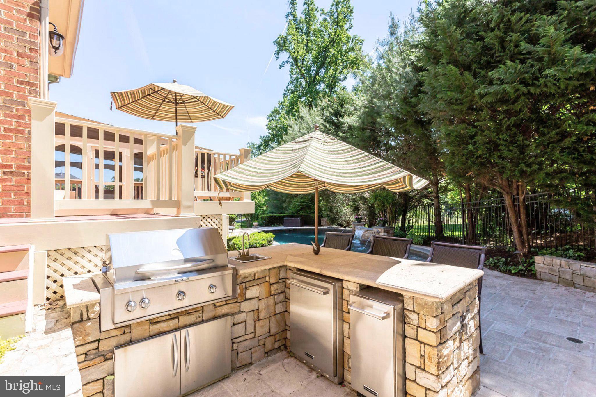 HUNTING HILLS - Residential