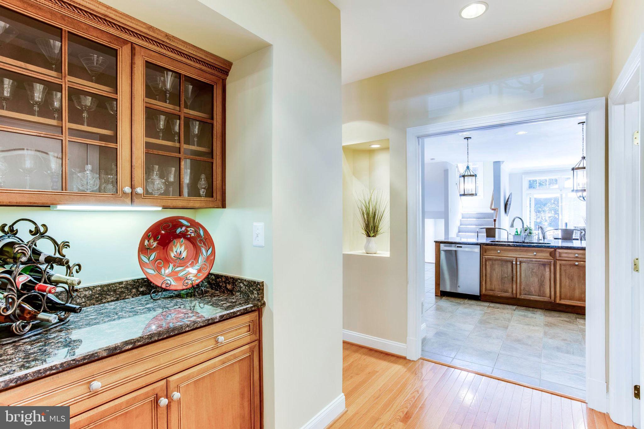 HUNTING HILLS - Residential