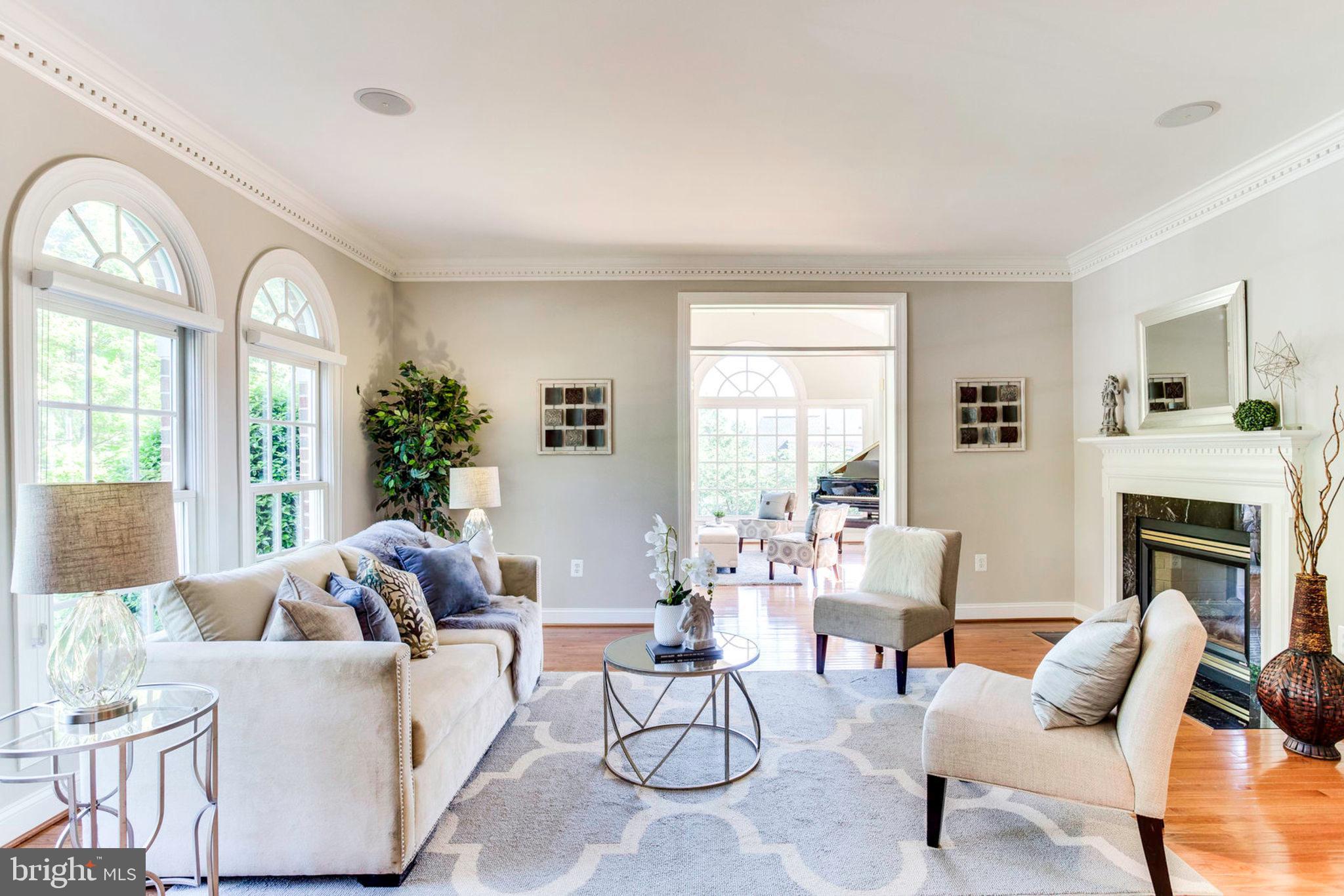 HUNTING HILLS - Residential