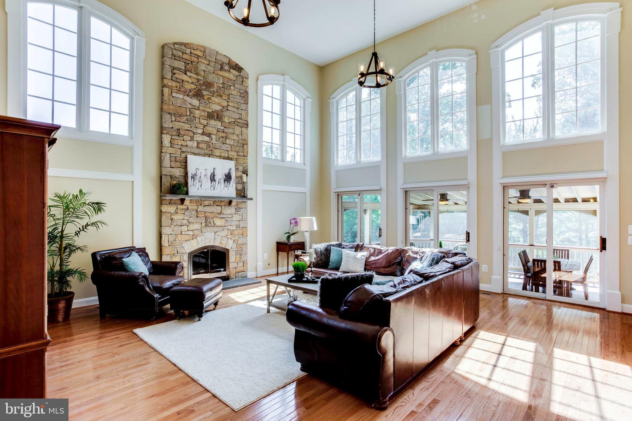 HUNTING HILLS - Residential