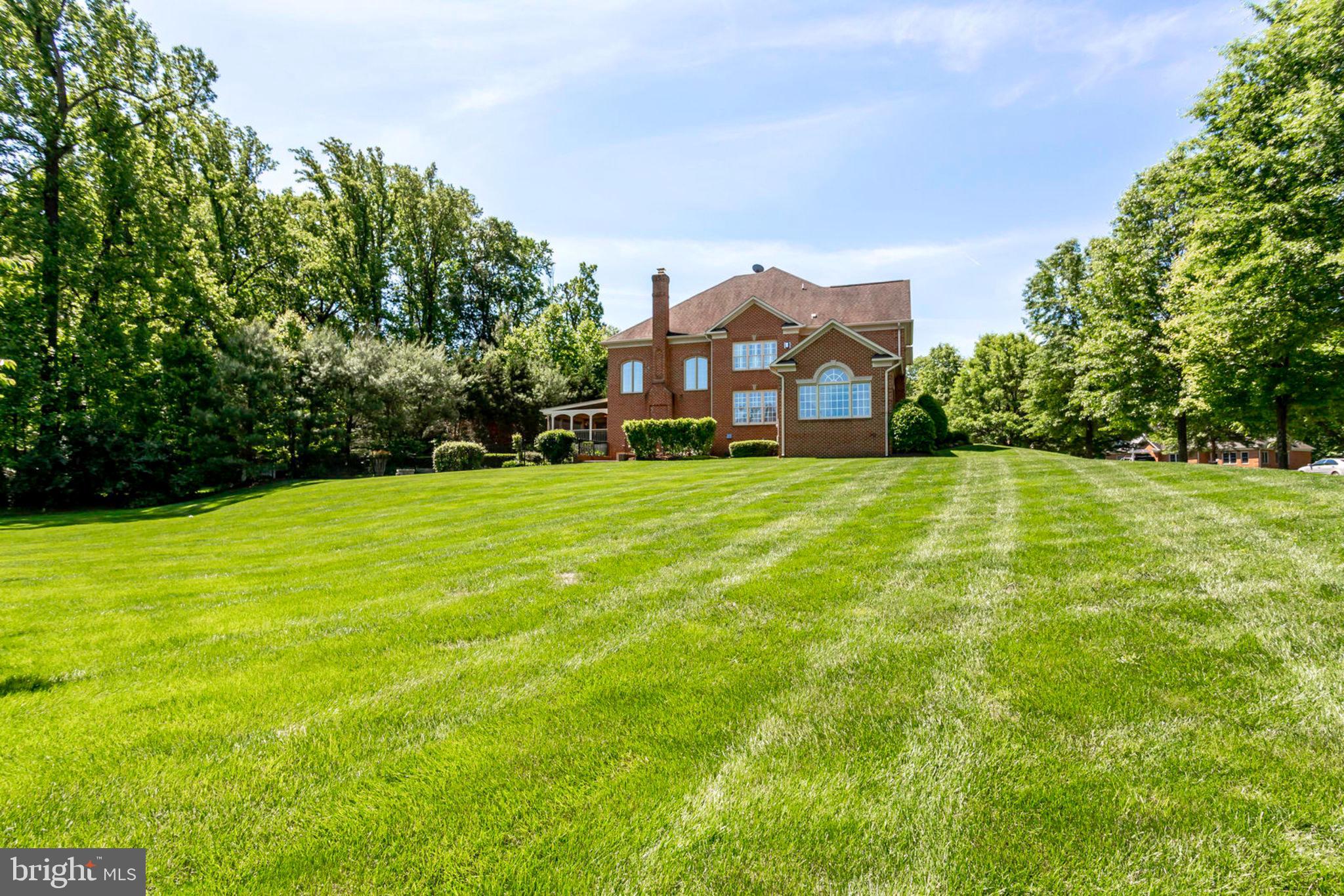 HUNTING HILLS - Residential