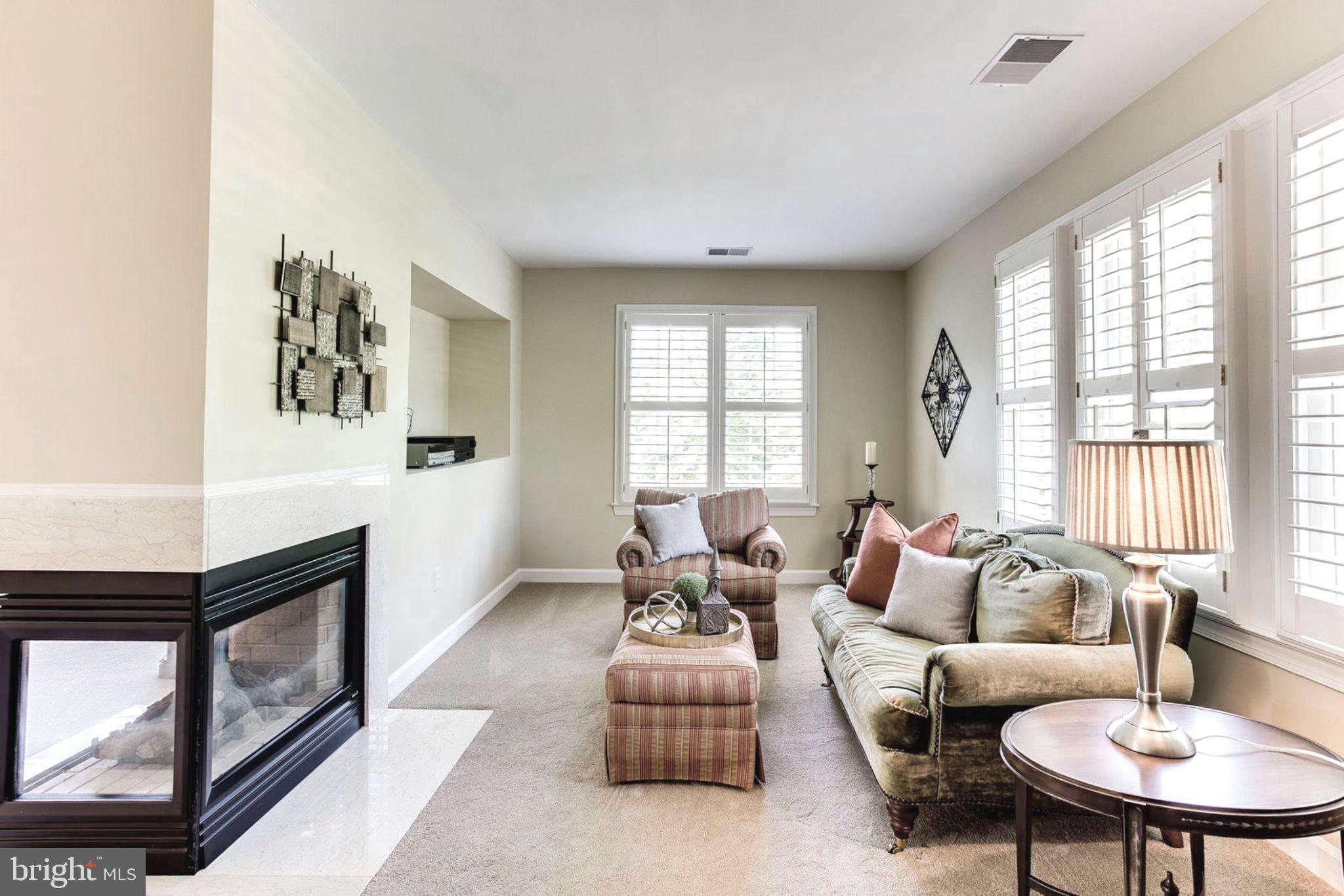 HUNTING HILLS - Residential