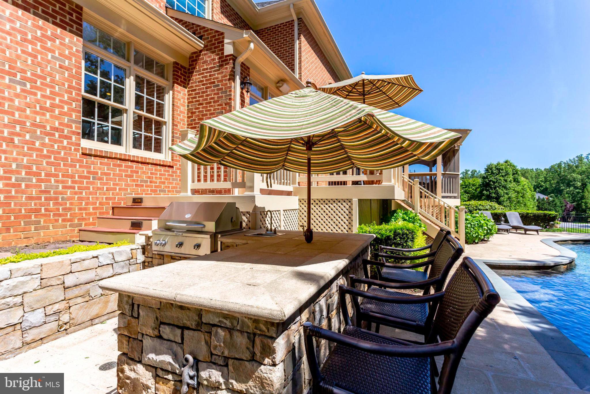 HUNTING HILLS - Residential