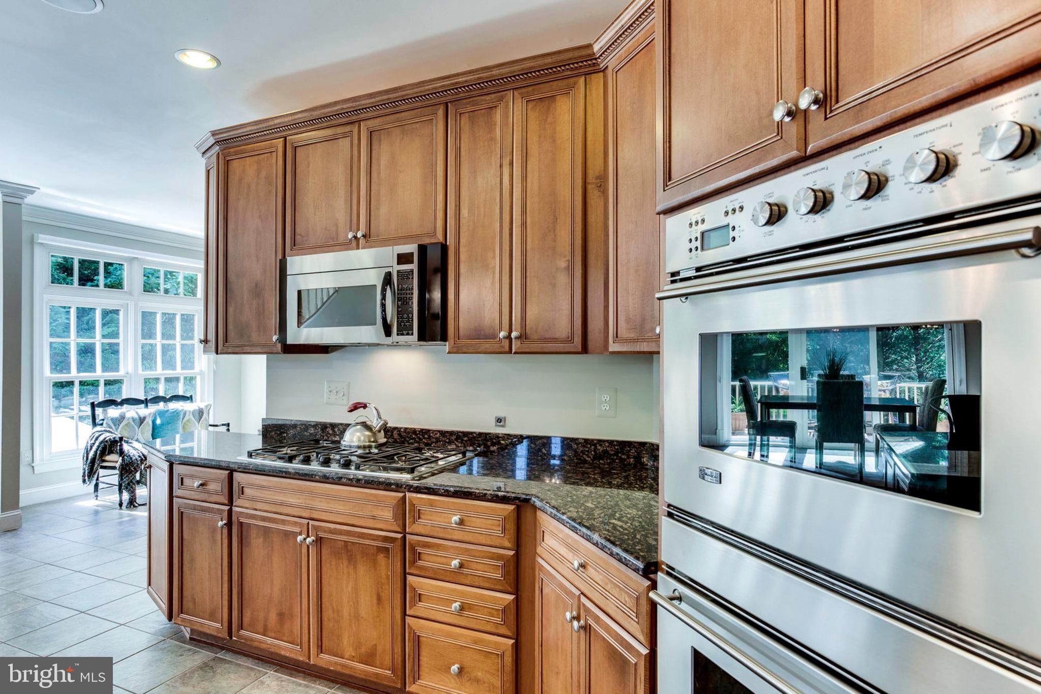 HUNTING HILLS - Residential