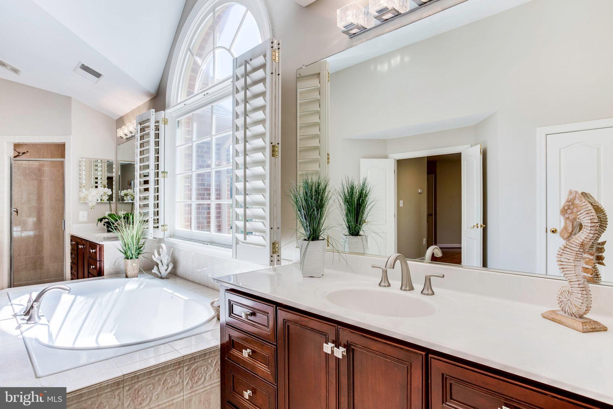 HUNTING HILLS - Residential