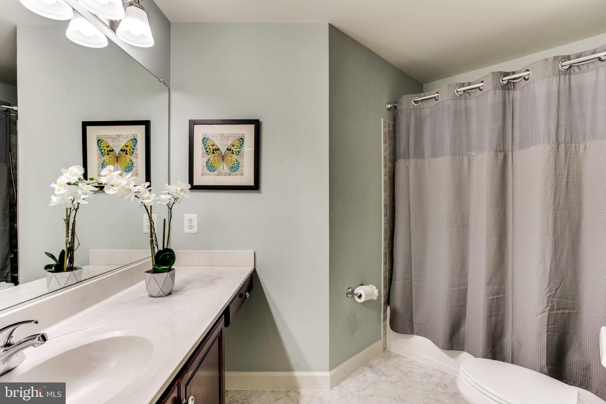 HUNTING HILLS - Residential