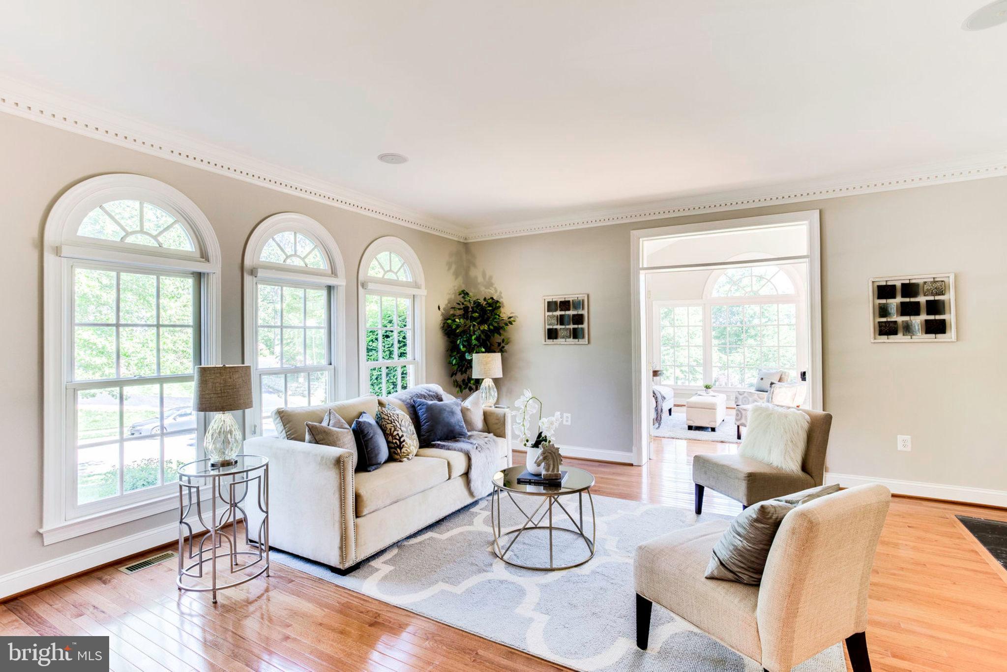 HUNTING HILLS - Residential