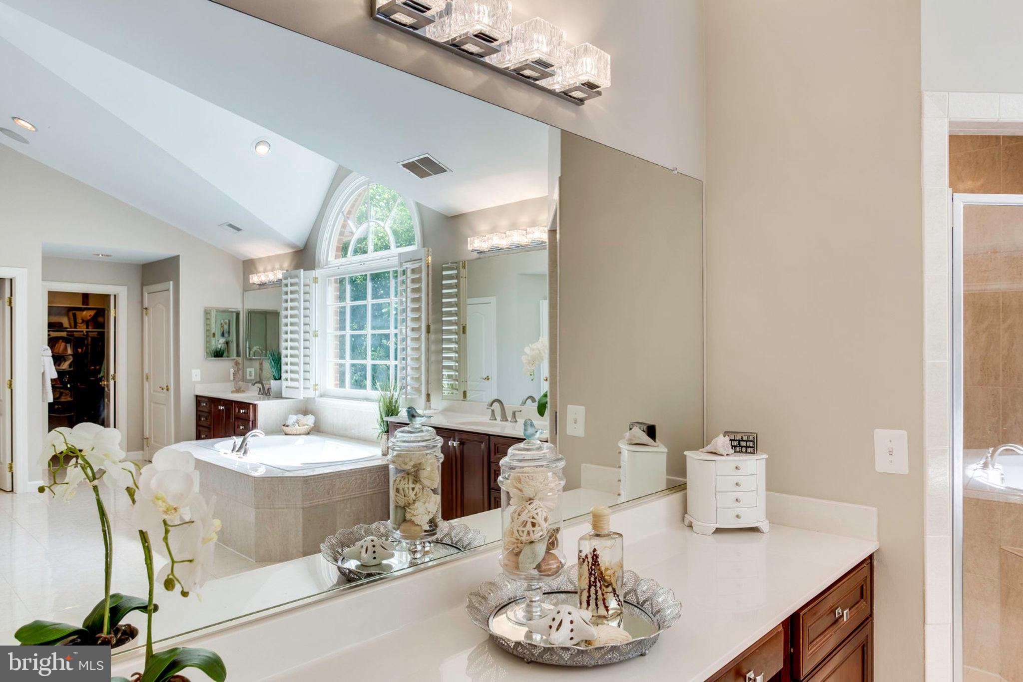 HUNTING HILLS - Residential