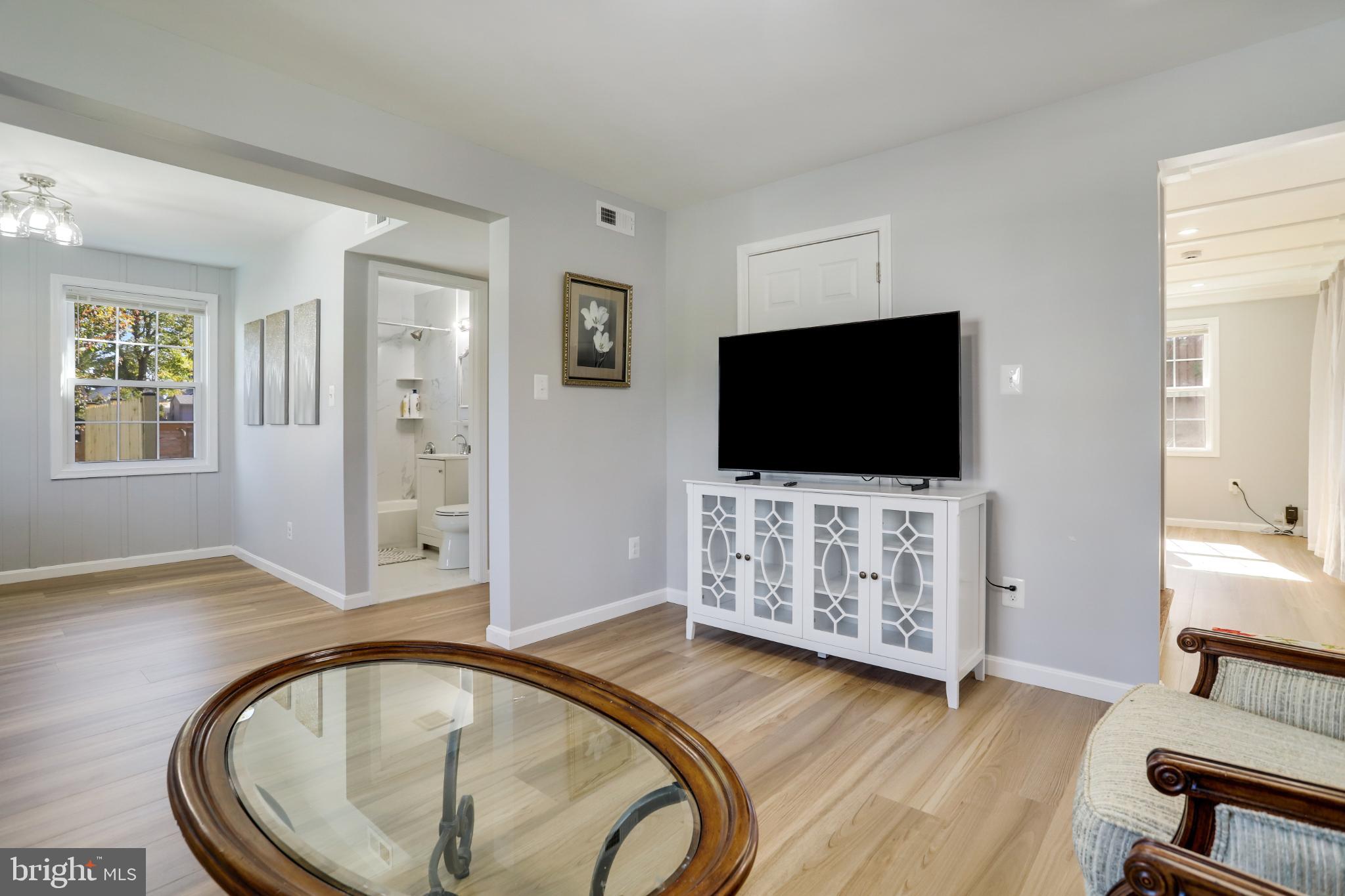 WEST LAWN - Residential