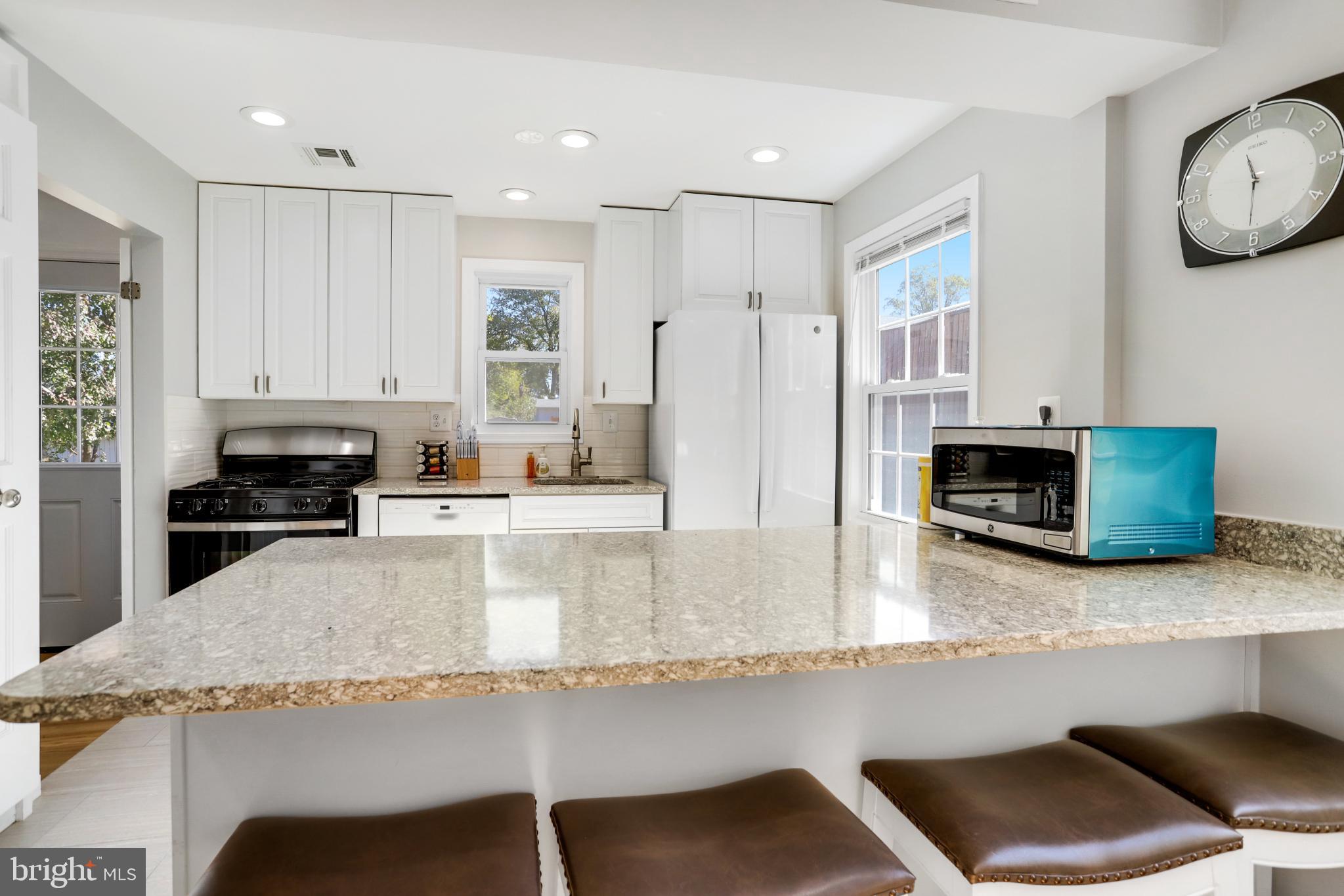 WEST LAWN - Residential