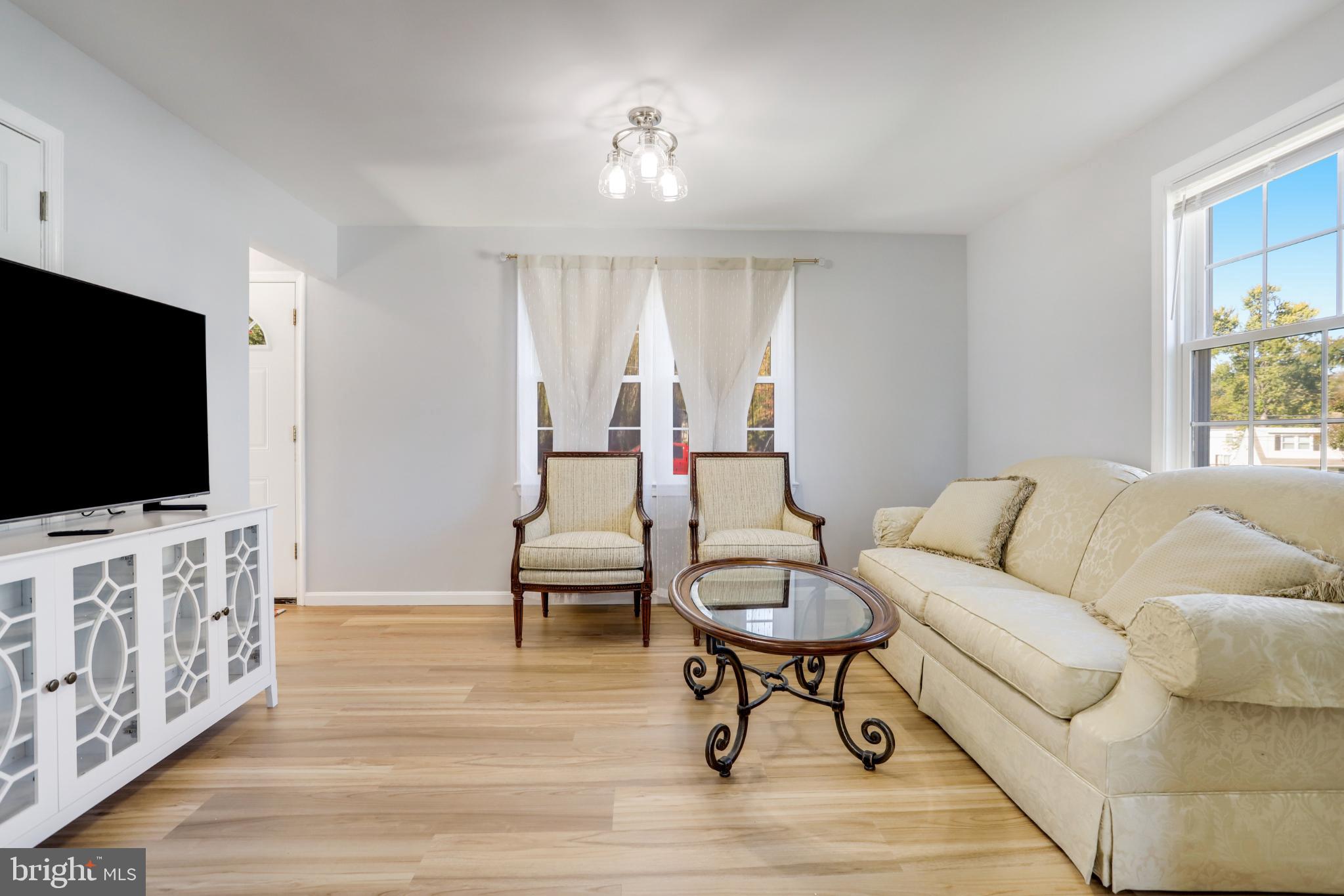 WEST LAWN - Residential