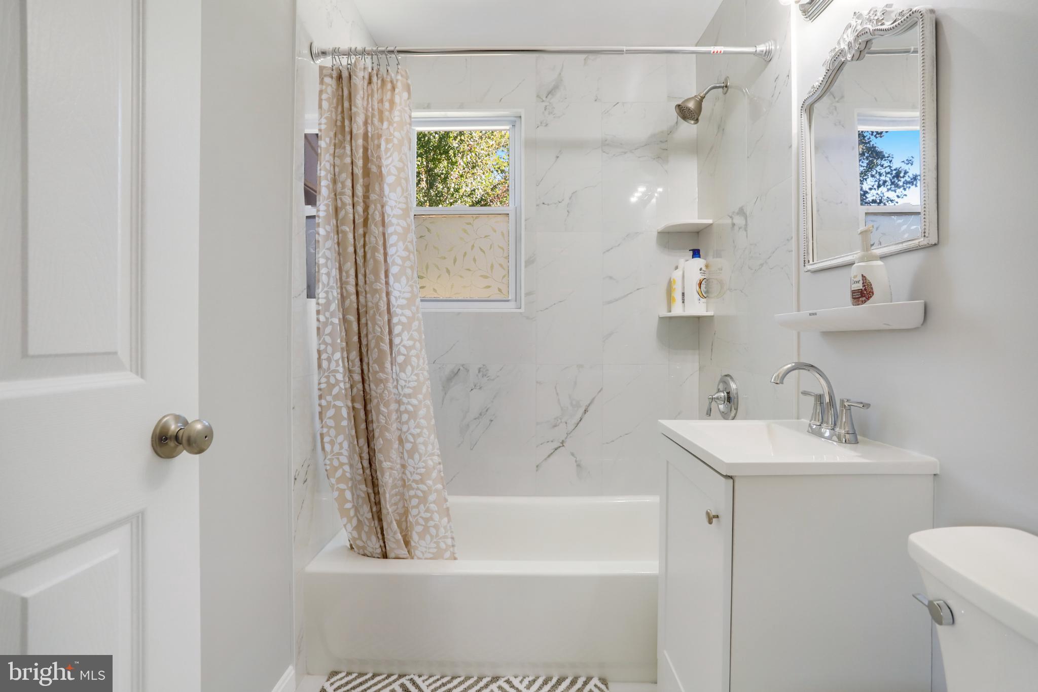 WEST LAWN - Residential