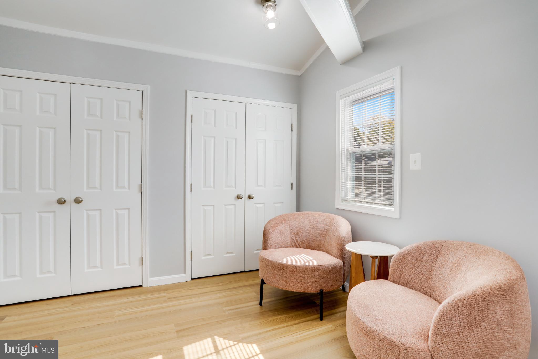 WEST LAWN - Residential