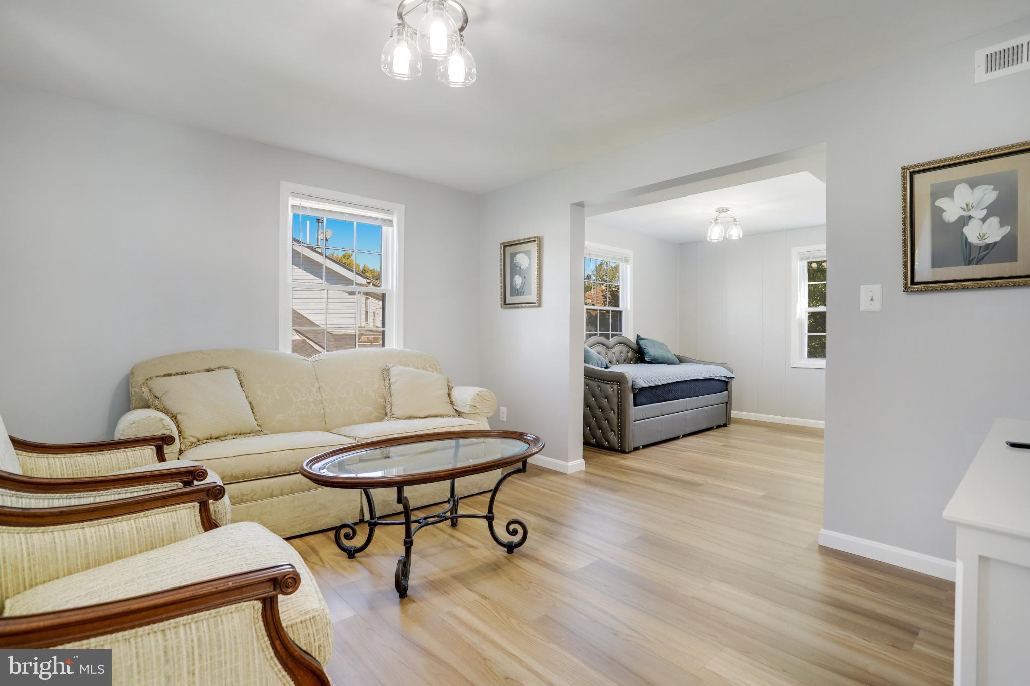 WEST LAWN - Residential