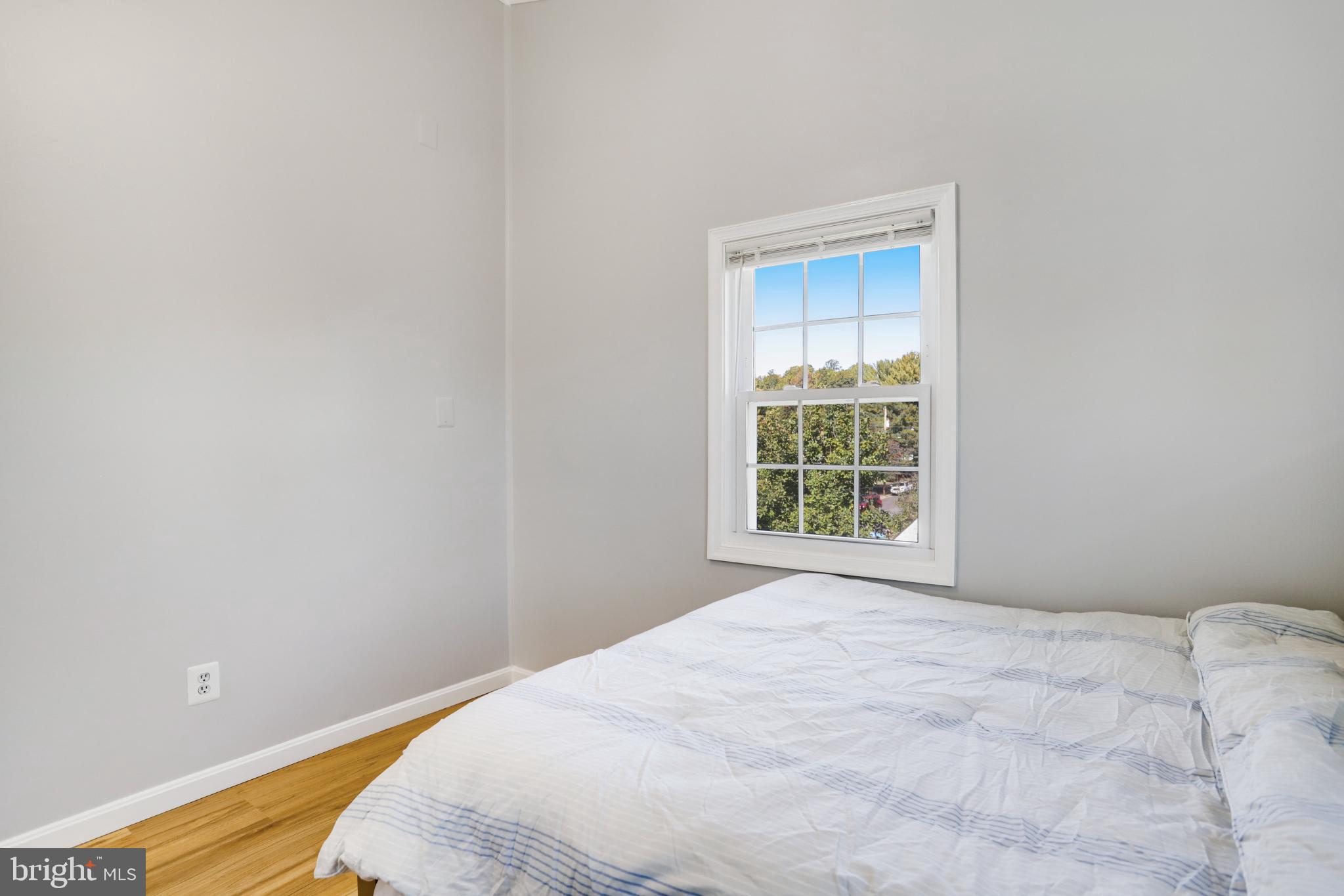 WEST LAWN - Residential