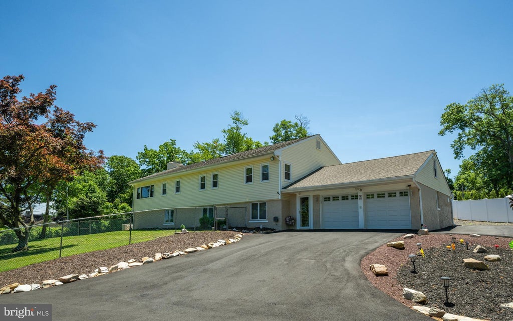 Photo of 11 Williams Lane, YARDLEY, PA 19067 (MLS # PABU2124210)