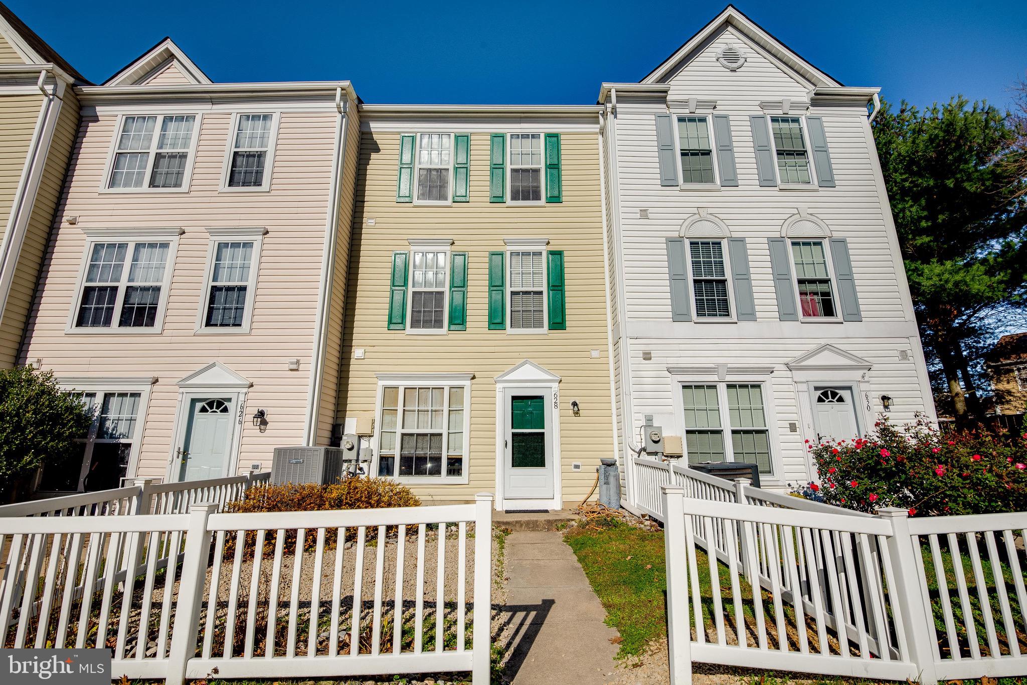 CLOVERLEAF COMMONS - Residential