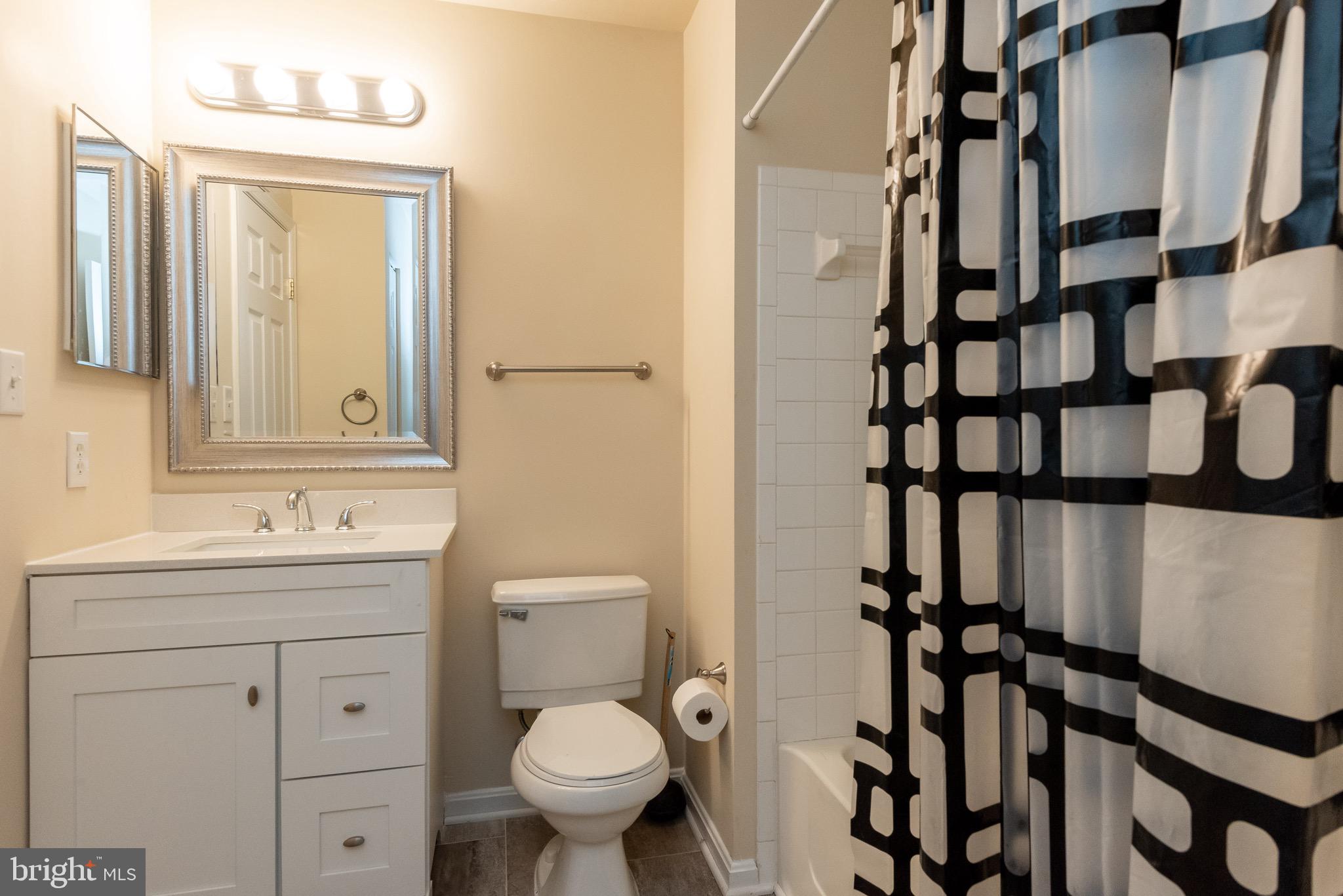 CLOVERLEAF COMMONS - Residential