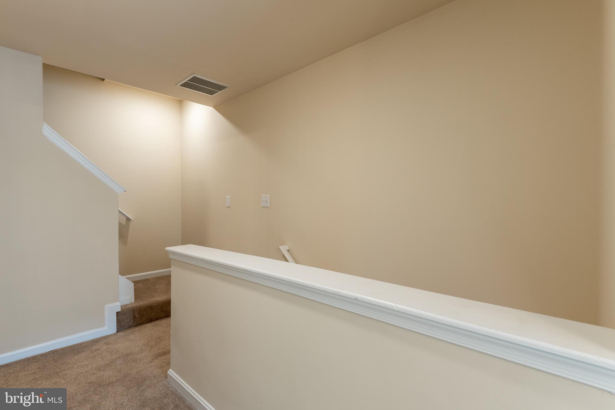 CLOVERLEAF COMMONS - Residential