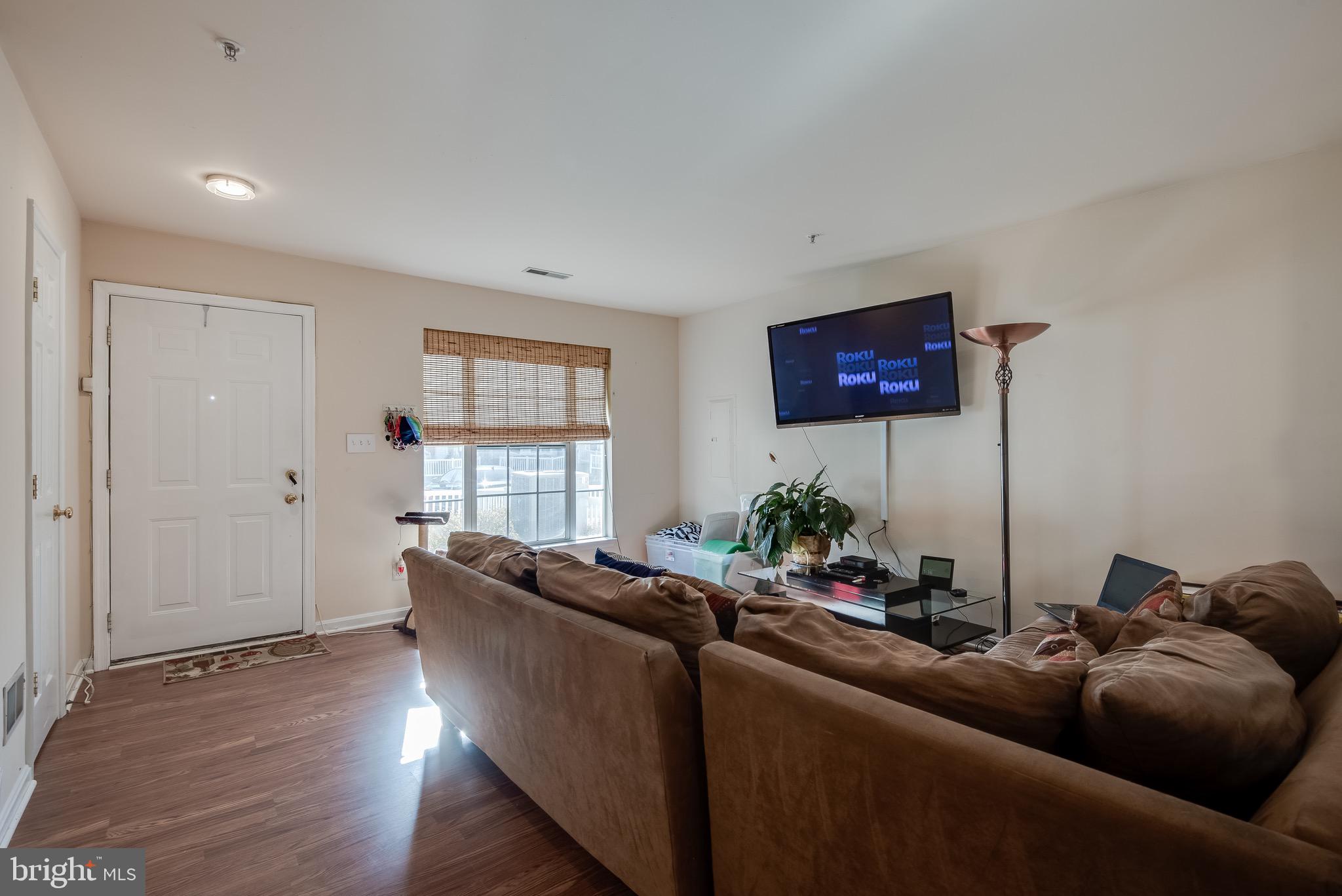 CLOVERLEAF COMMONS - Residential