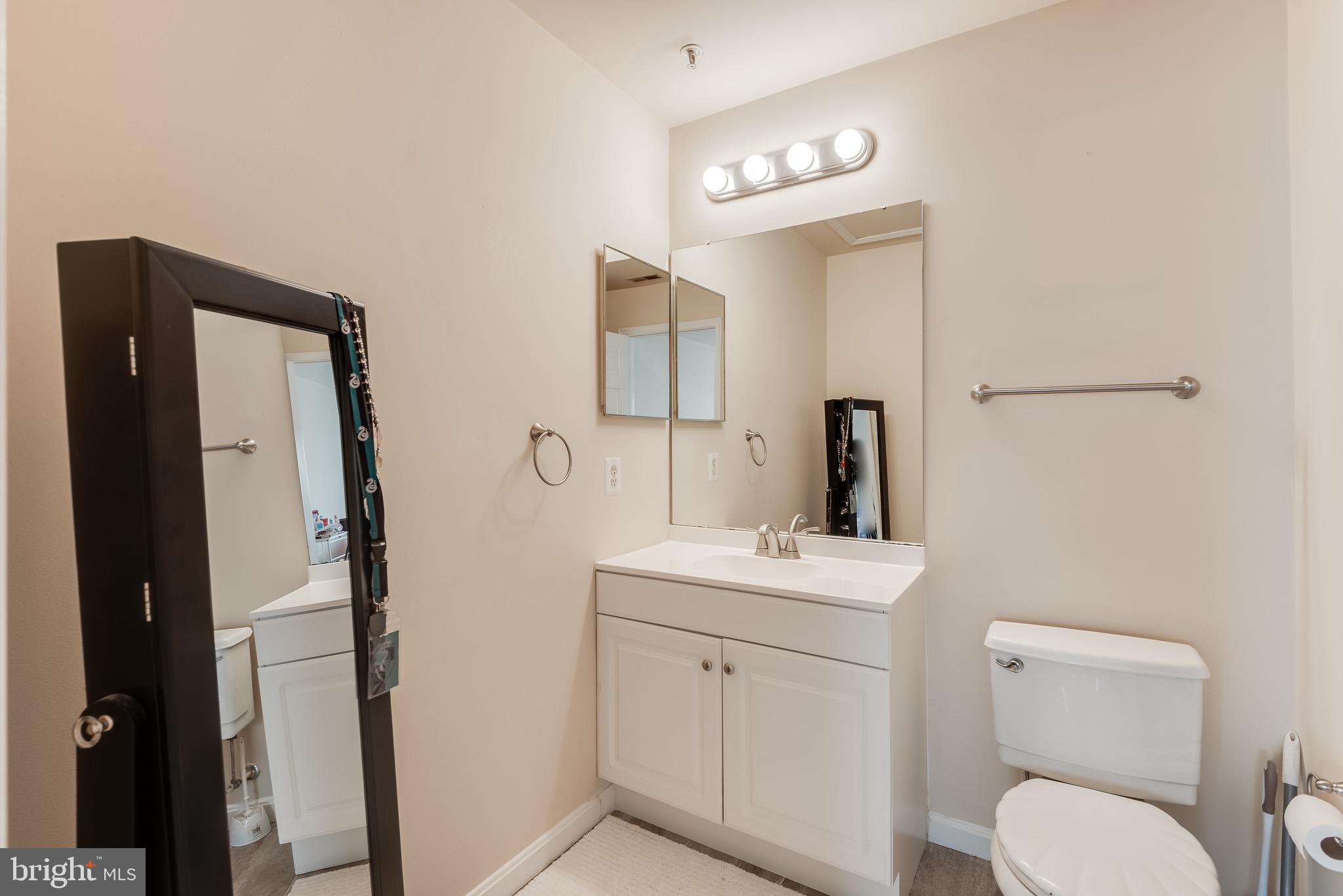 CLOVERLEAF COMMONS - Residential