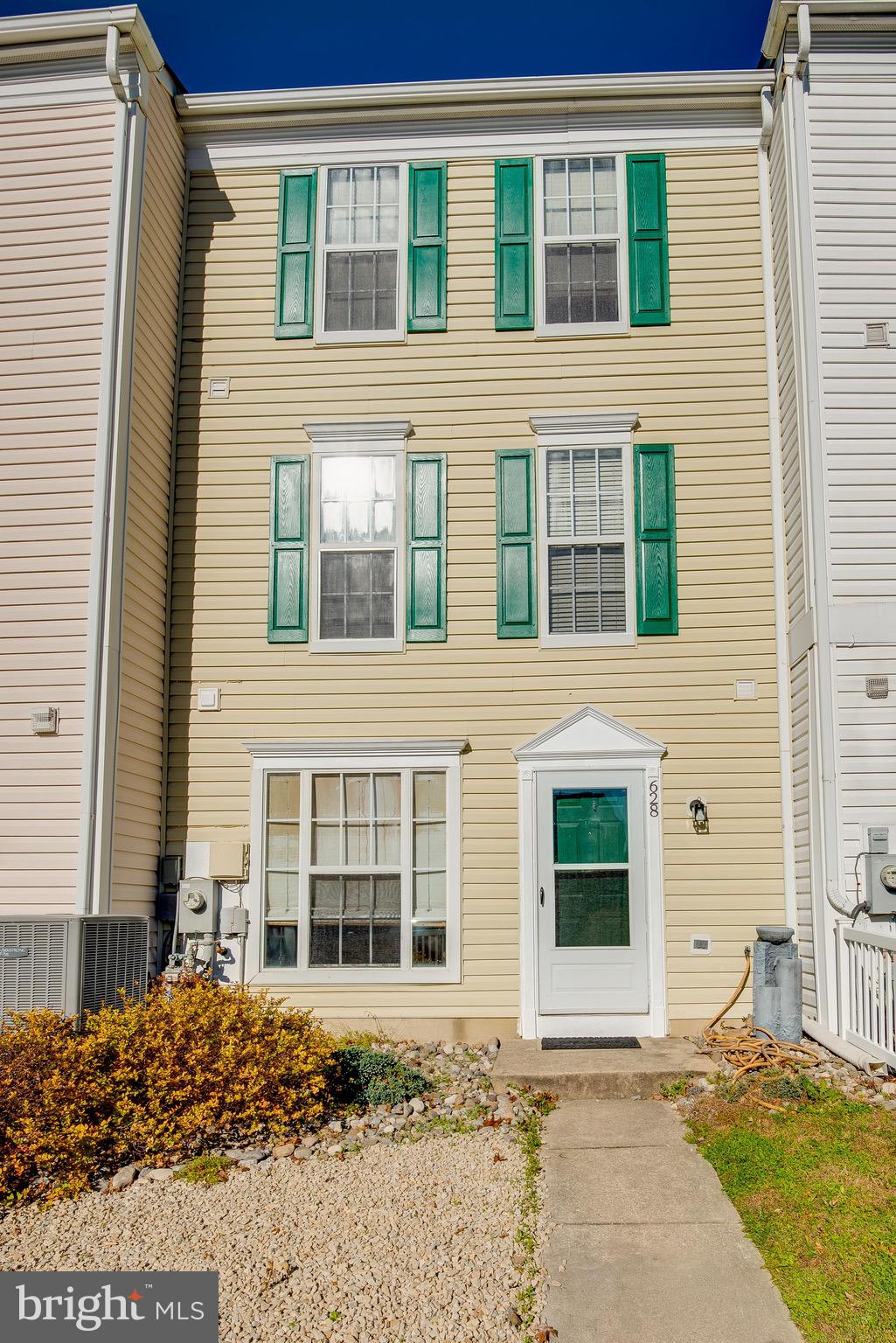 CLOVERLEAF COMMONS - Residential