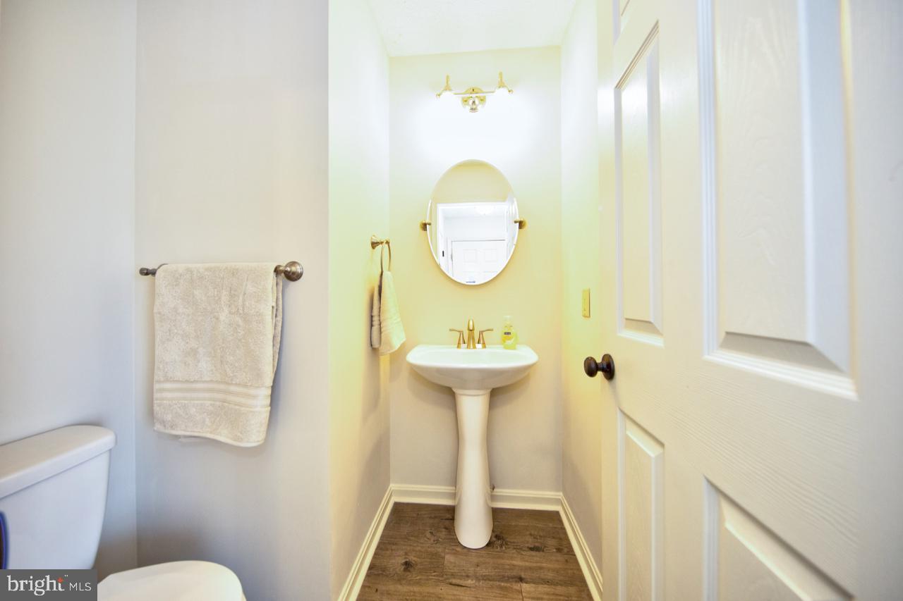 CONSTANT FRIENDSHIP - Residential