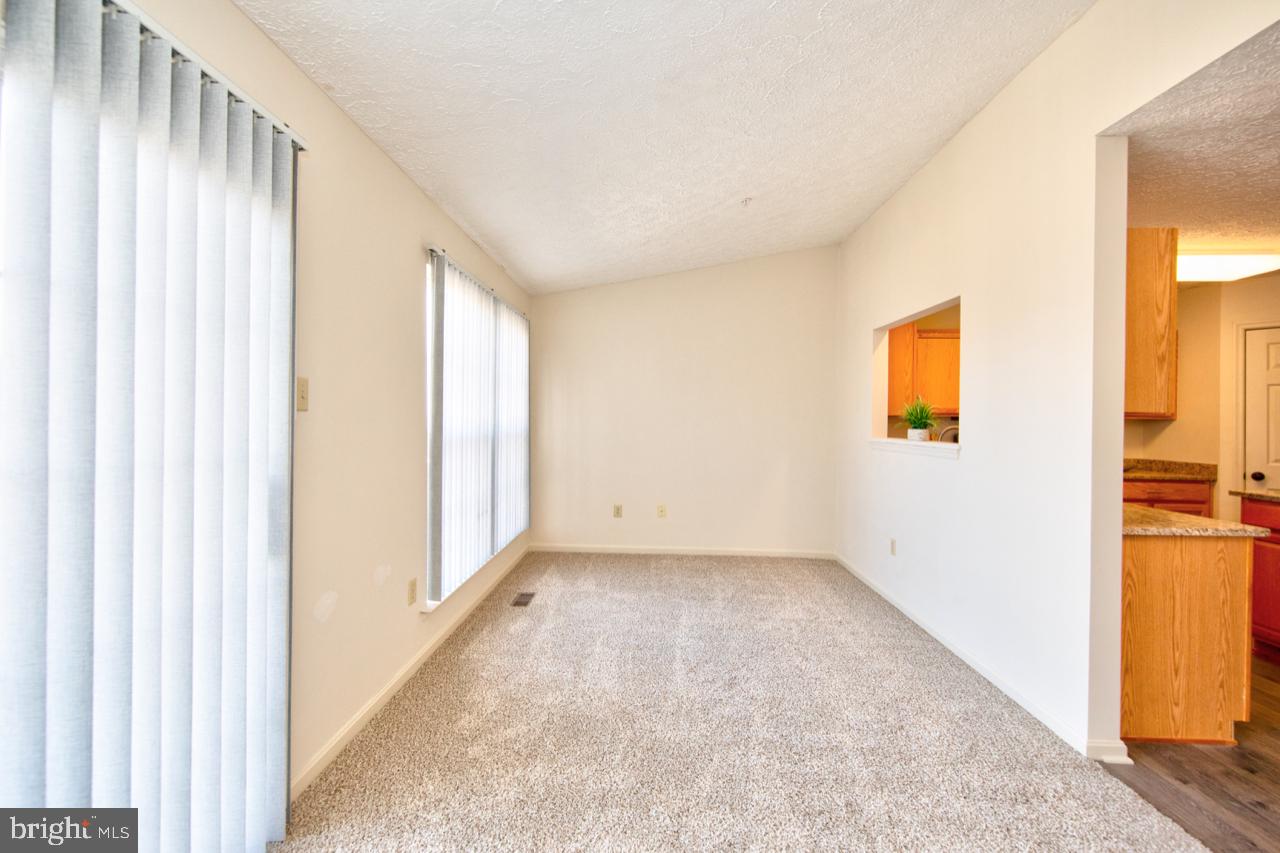 CONSTANT FRIENDSHIP - Residential