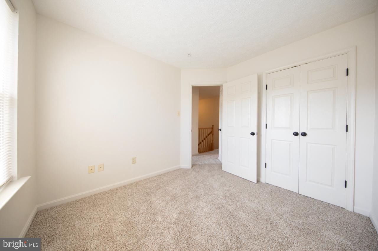 CONSTANT FRIENDSHIP - Residential