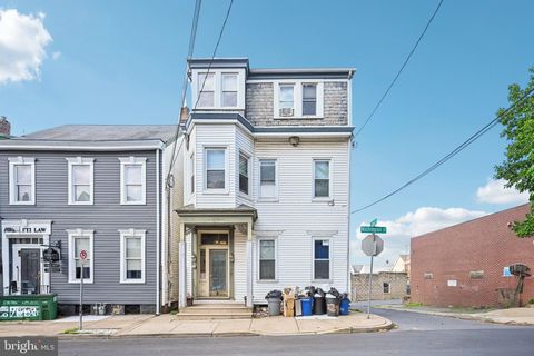 713 WASHINGTON STREET EASTON PA 18042