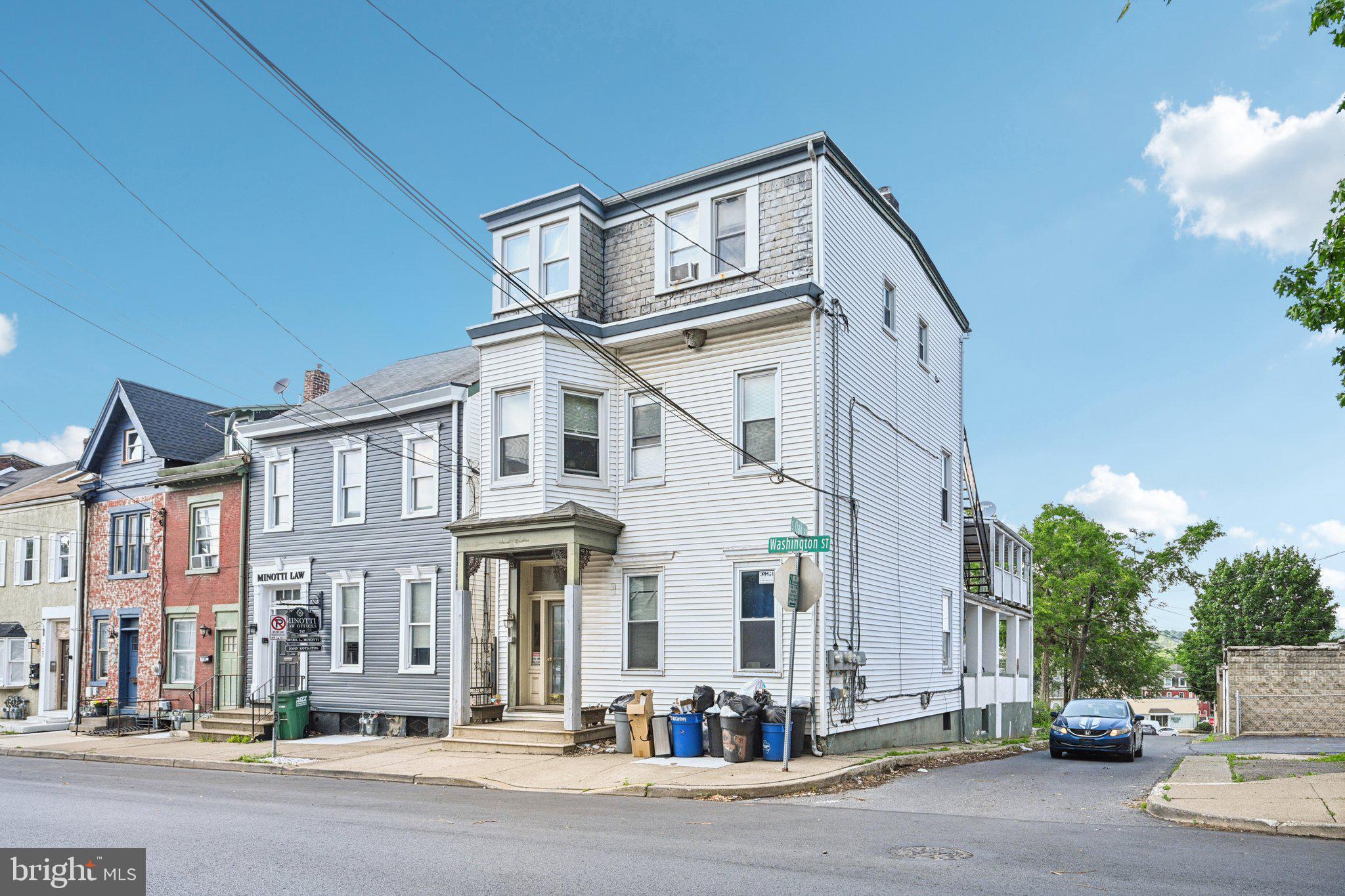 713 WASHINGTON STREET