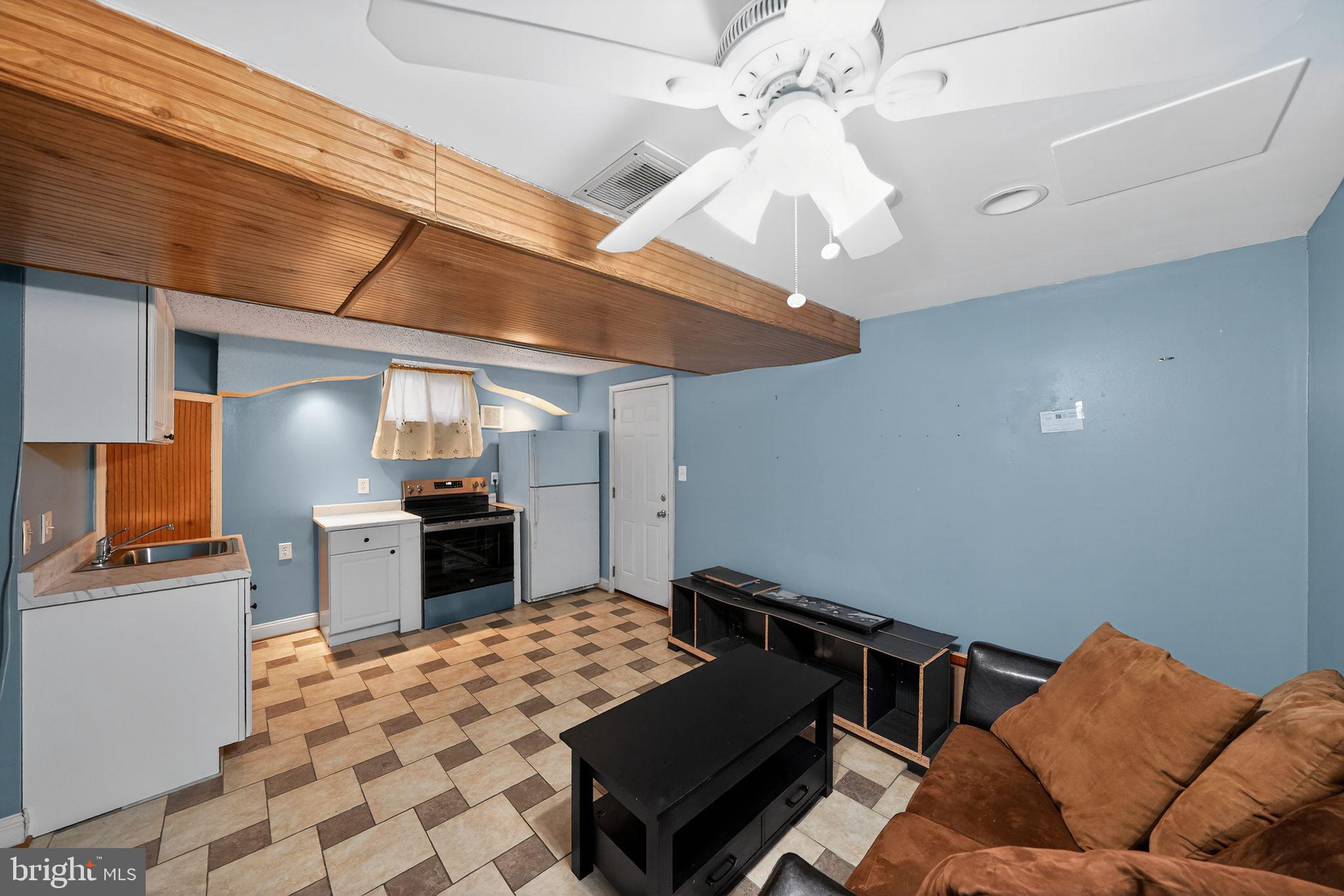 COLUMBIA HIGHLANDS - Residential