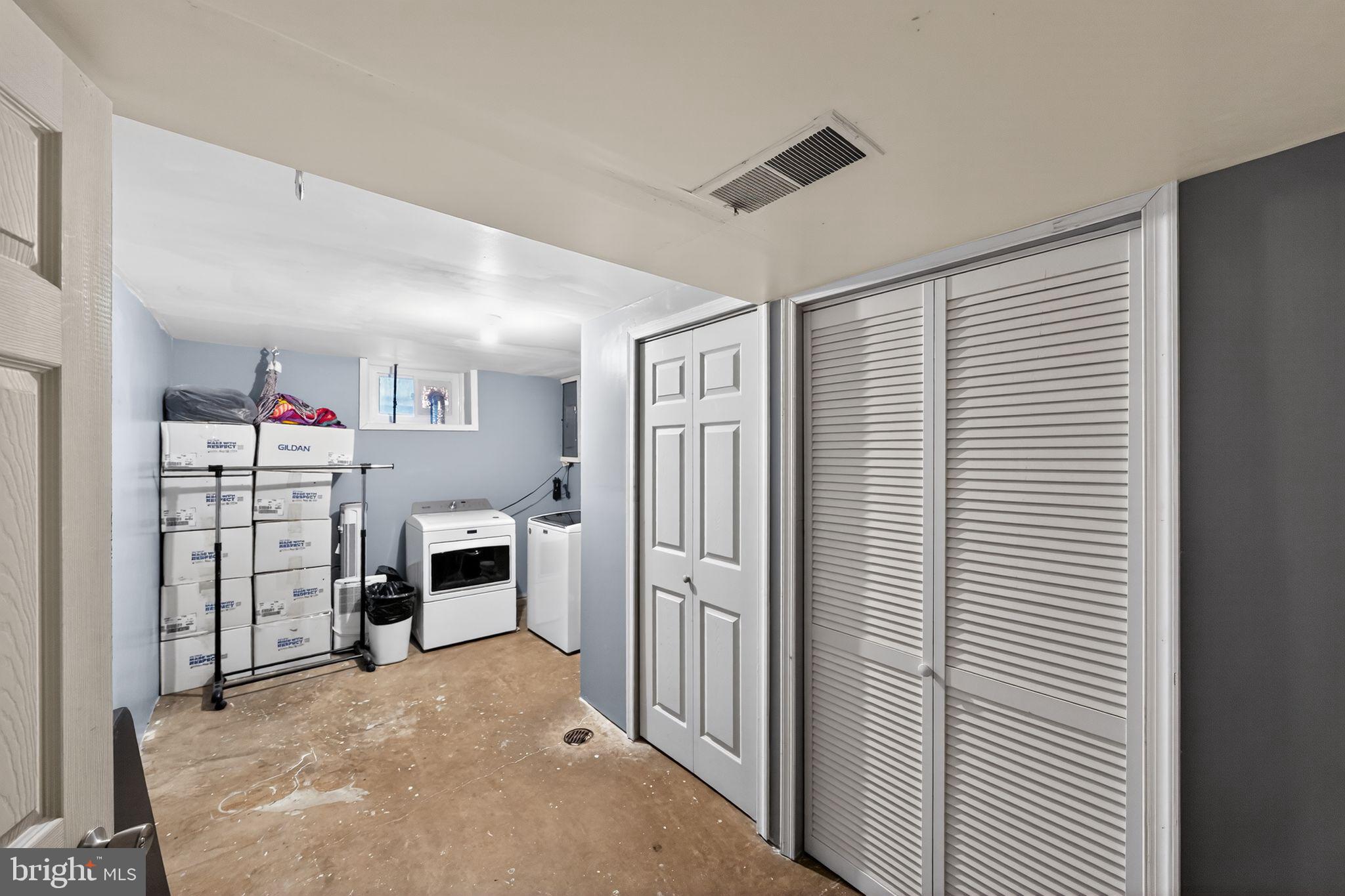 COLUMBIA HIGHLANDS - Residential