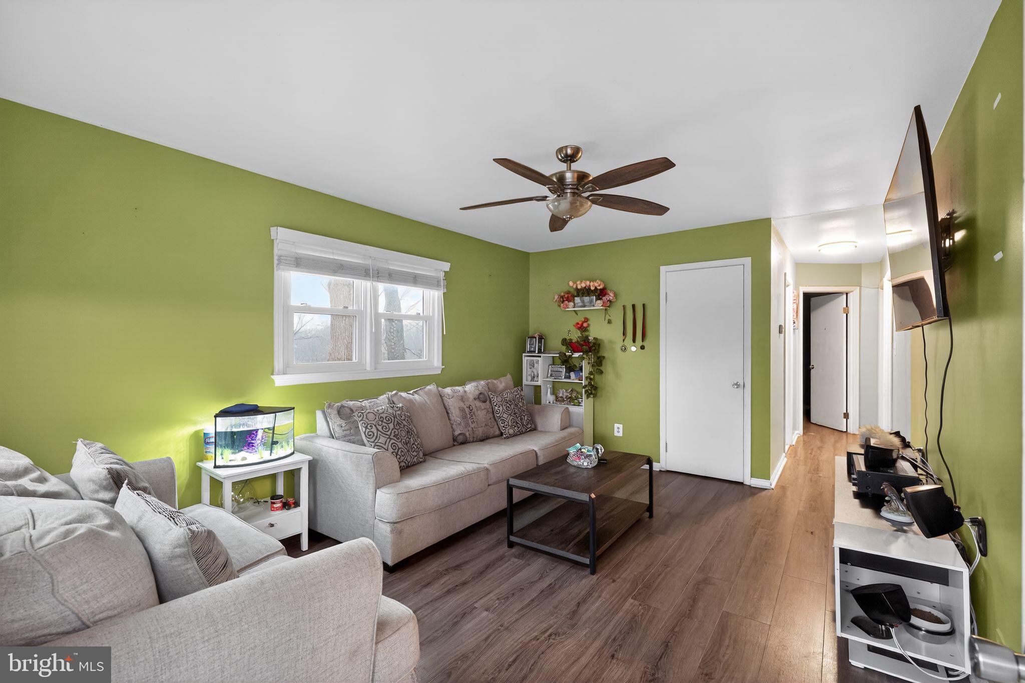 COLUMBIA HIGHLANDS - Residential