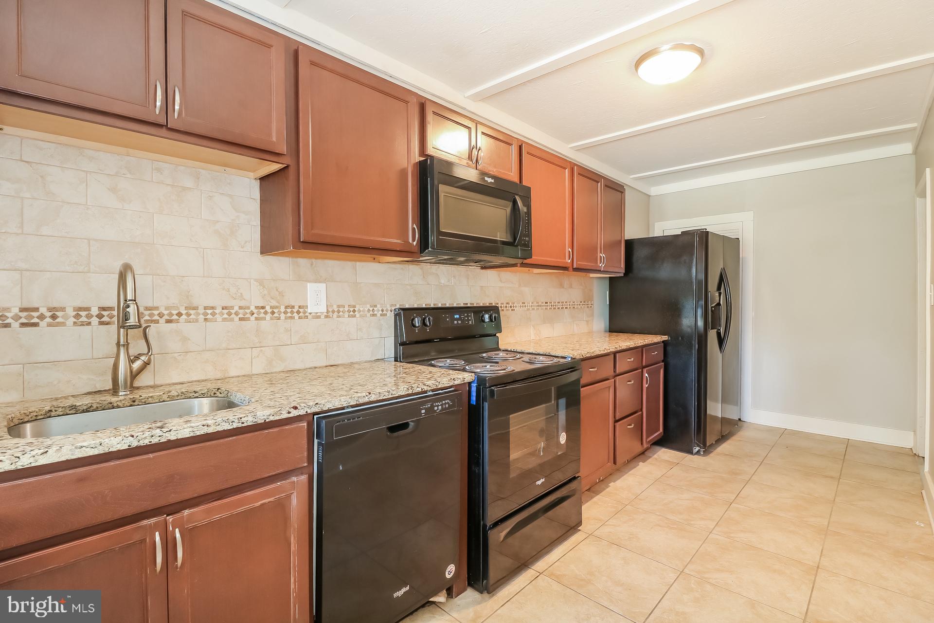 HAWTHORNE - Residential Lease