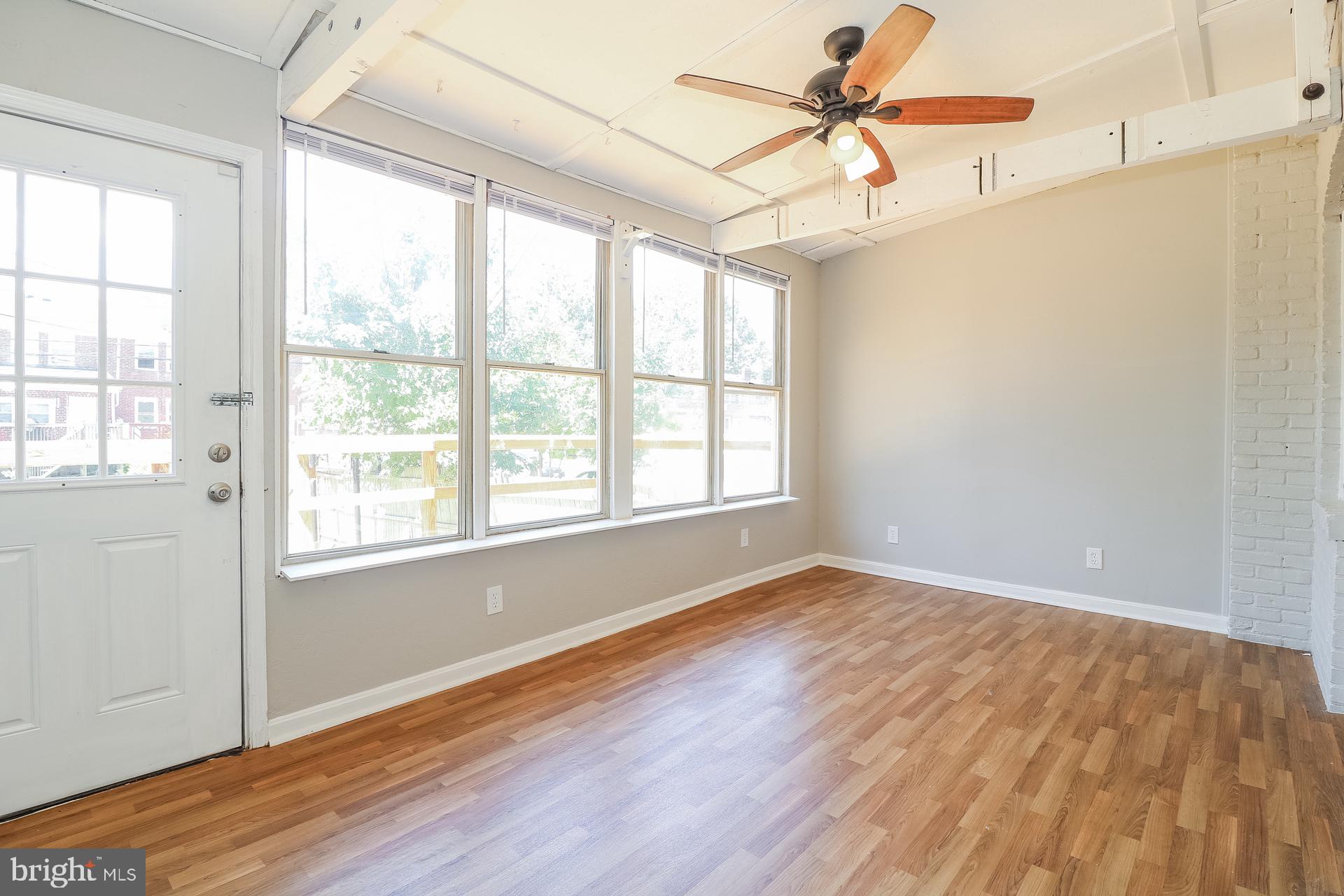 HAWTHORNE - Residential Lease