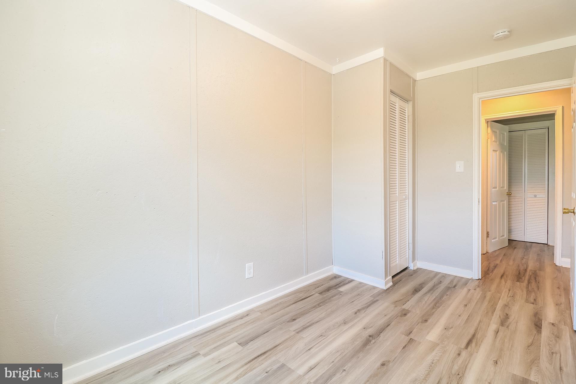 HAWTHORNE - Residential Lease